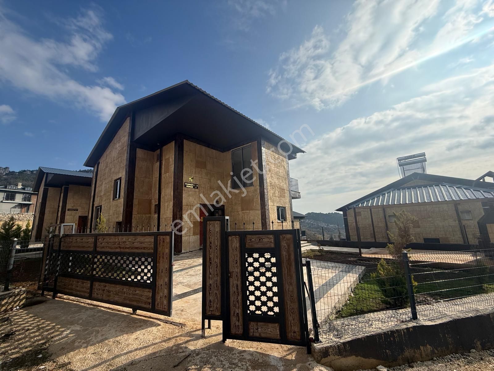 Remax Toros'tan Fındıkpınarı'nda Özel Mimari Taş Yapım 4+1 Villa - Görsel 24