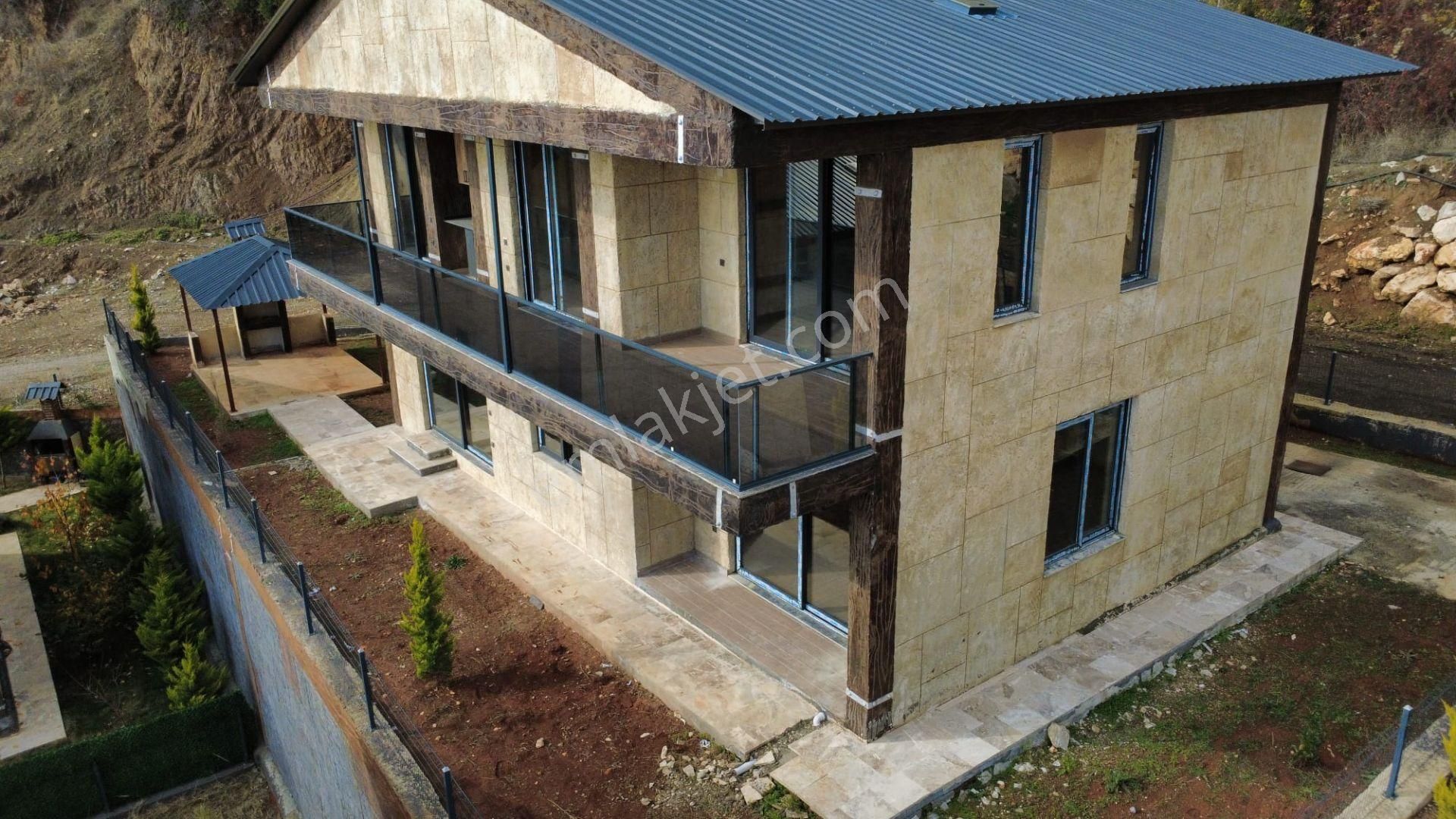 Remax Toros'tan Fındıkpınarı'nda Özel Mimari Taş Yapım 4+1 Villa - Görsel 29