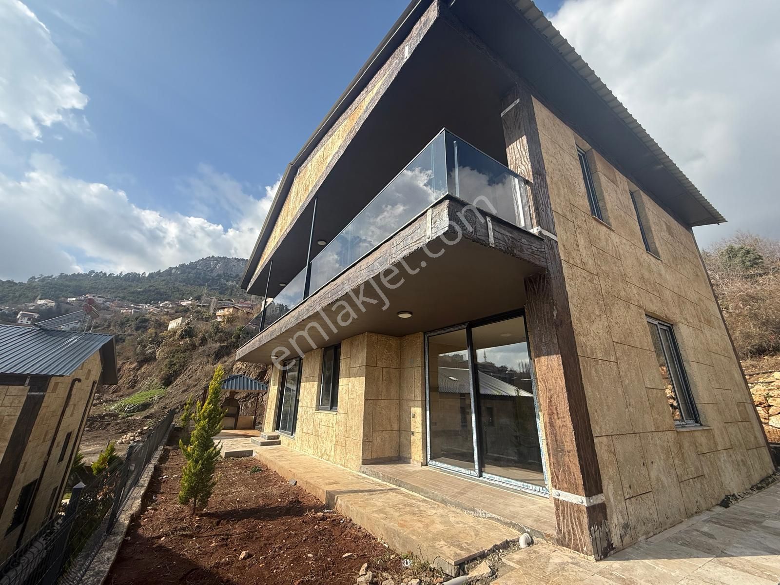 Remax Toros'tan Fındıkpınarı'nda Özel Mimari Taş Yapım 4+1 Villa - Görsel 20