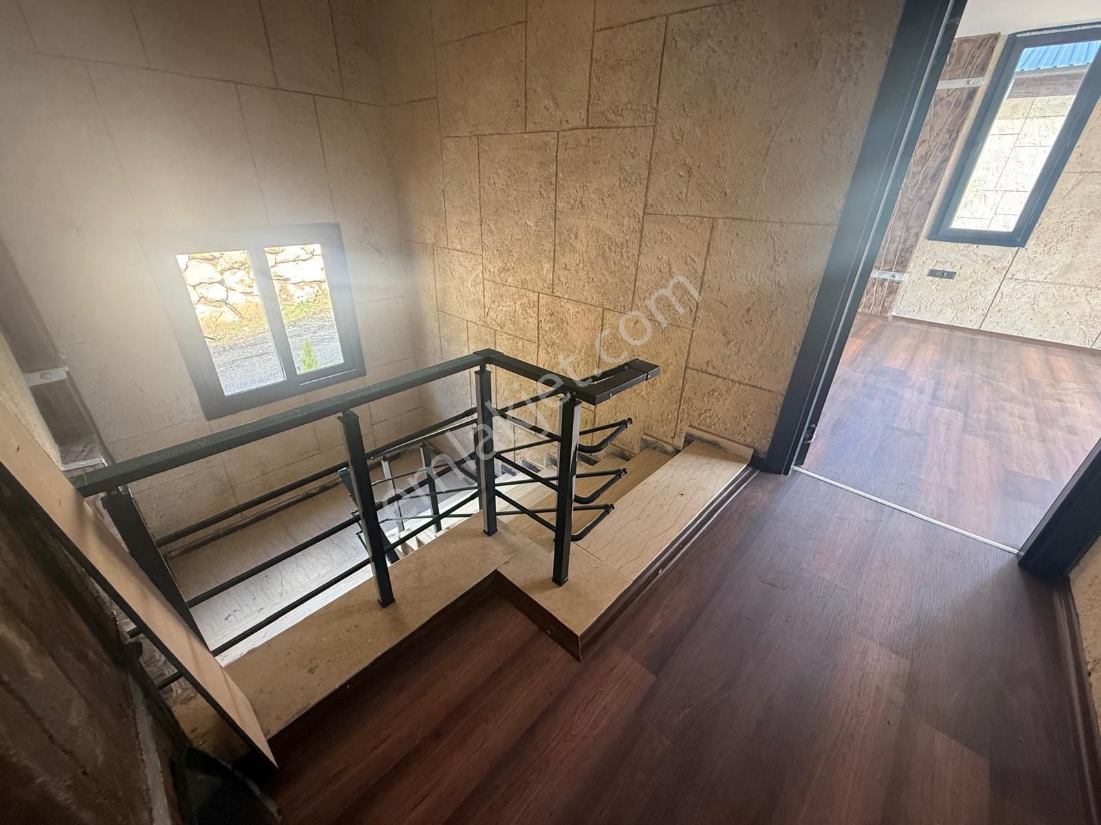 Remax Toros'tan Fındıkpınarı'nda Özel Mimari Taş Yapım 4+1 Villa - Görsel 9