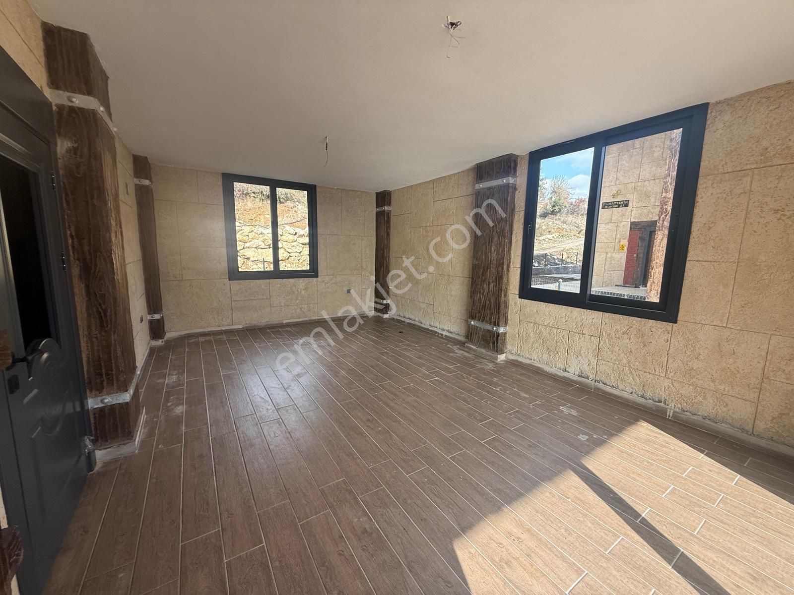 Remax Toros'tan Fındıkpınarı'nda Özel Mimari Taş Yapım 4+1 Villa - Görsel 2