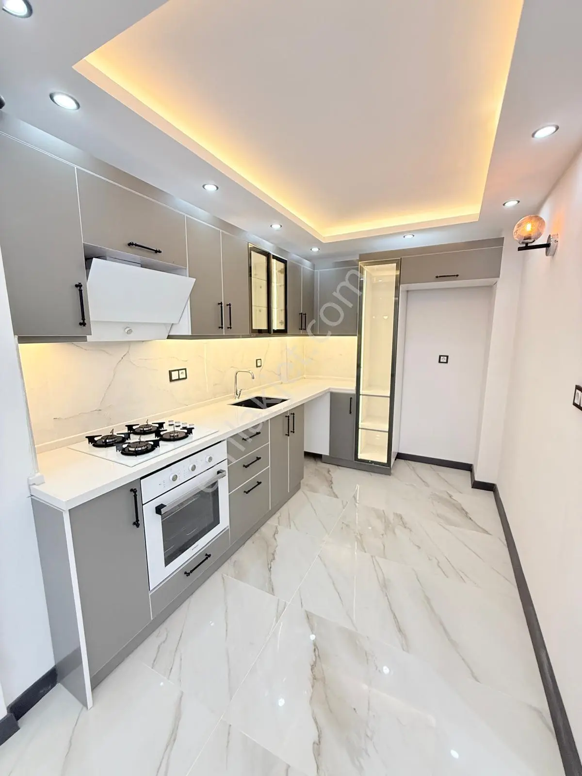 🏡peker Mahallesi 🏡 ✅3+1 135 M2 5 Katlınım 1 Katı Arakat ❇️kombi Petekli Full Tadilatlı
