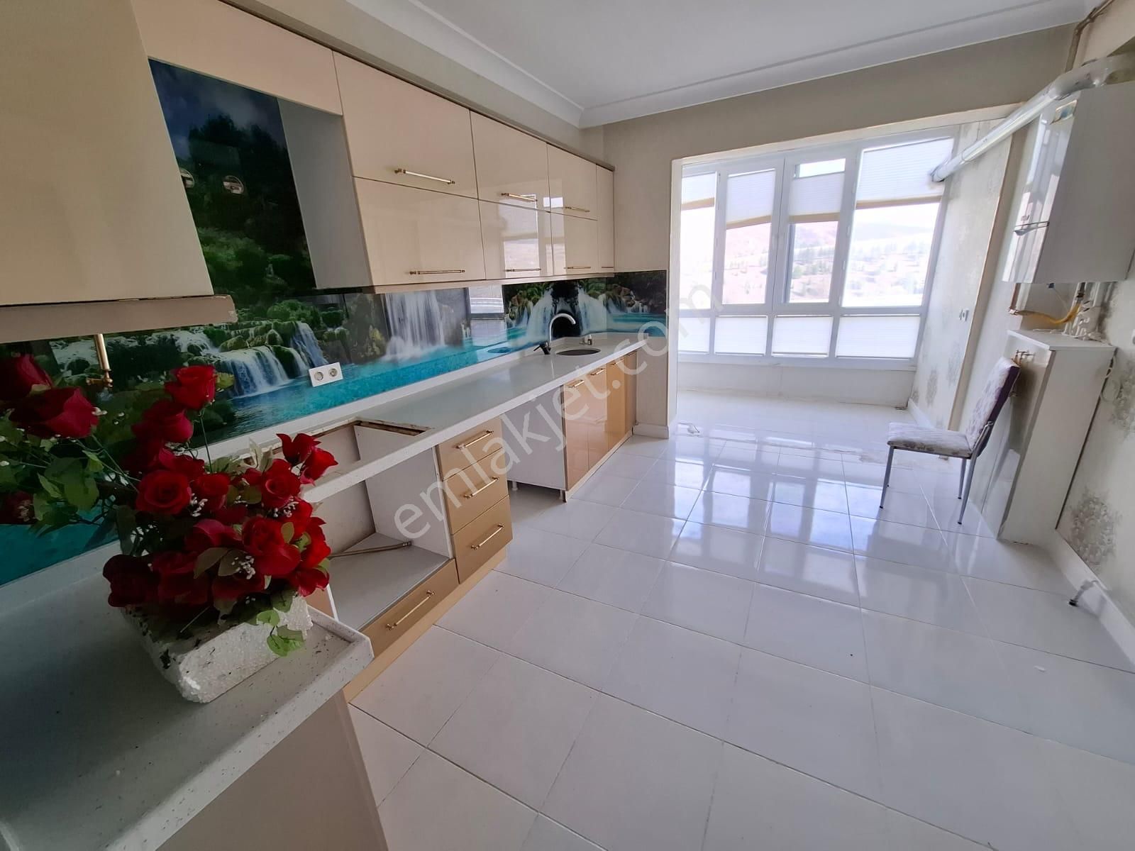 Altındağ - Karapürçek Mahallesinde Asansörlü, Geniş 3+1 Satılık Daire !!! - Görsel 2