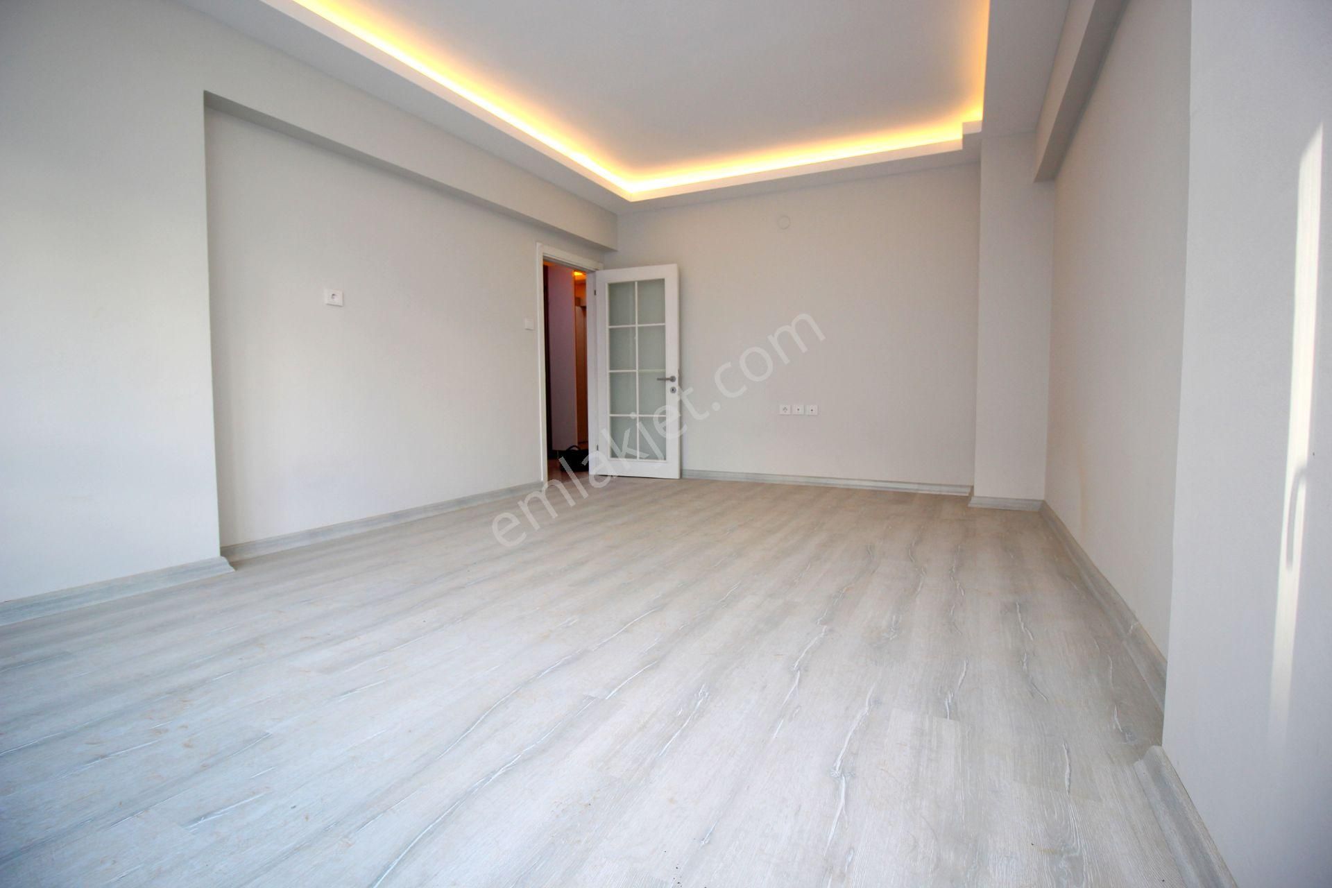 Emre Emlak'tan Piyade'de Arakat Ön Cephe Full Yapılı Satılık 3+1 Daire - Görsel 11