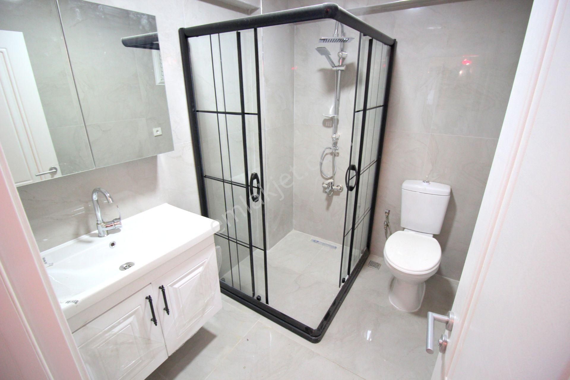 Emre Emlak'tan Piyade'de Arakat Ön Cephe Full Yapılı Satılık 3+1 Daire - Görsel 21