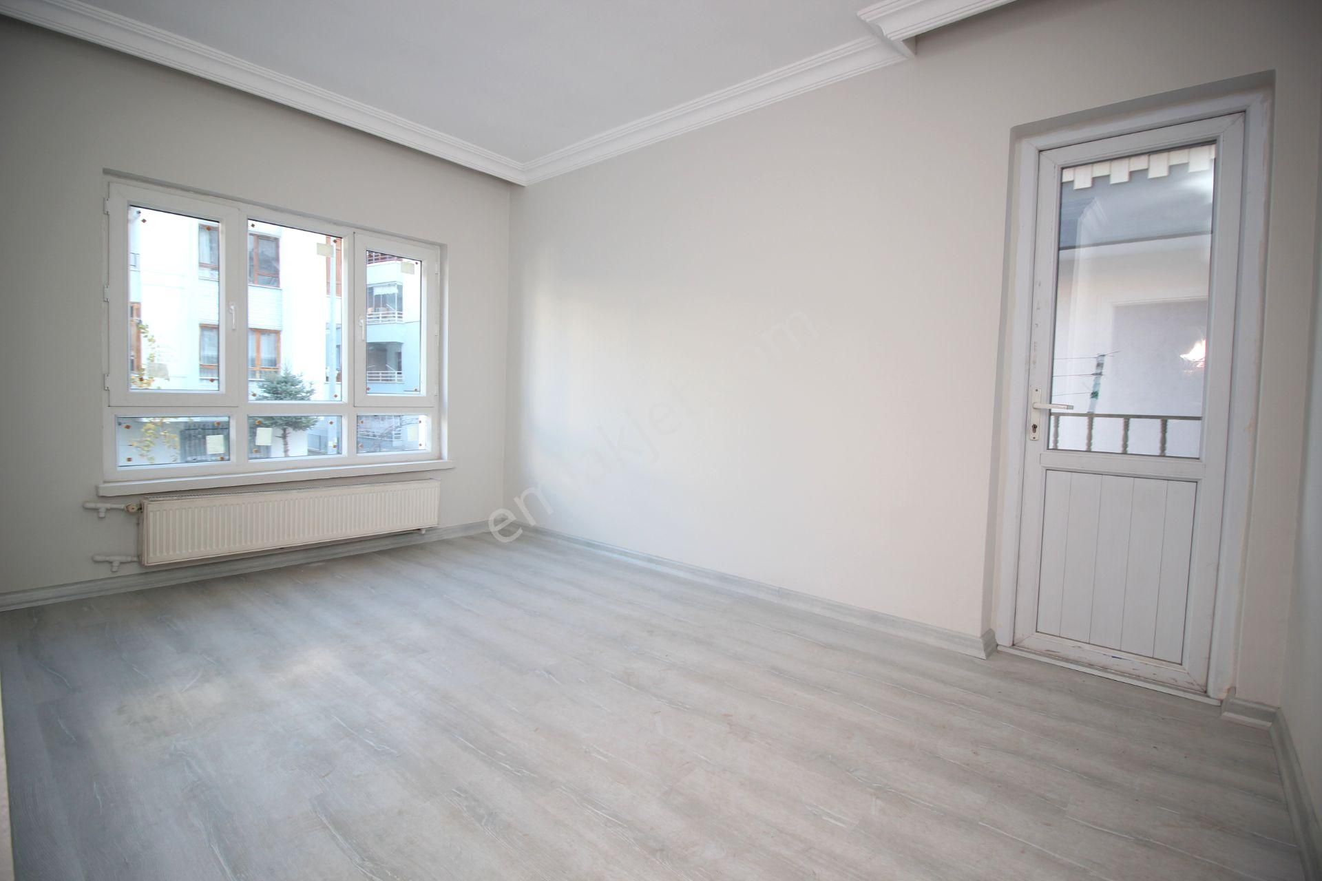 Emre Emlak'tan Piyade'de Arakat Ön Cephe Full Yapılı Satılık 3+1 Daire - Görsel 14