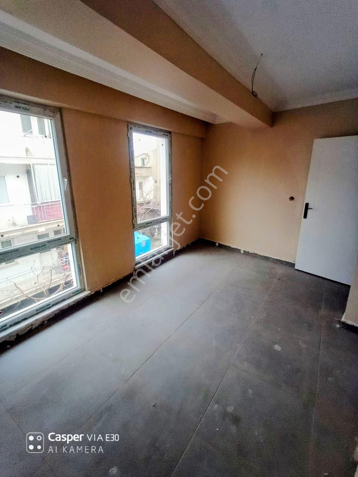 Sütlüce Mahallesi Satiılık 1+1 Apart