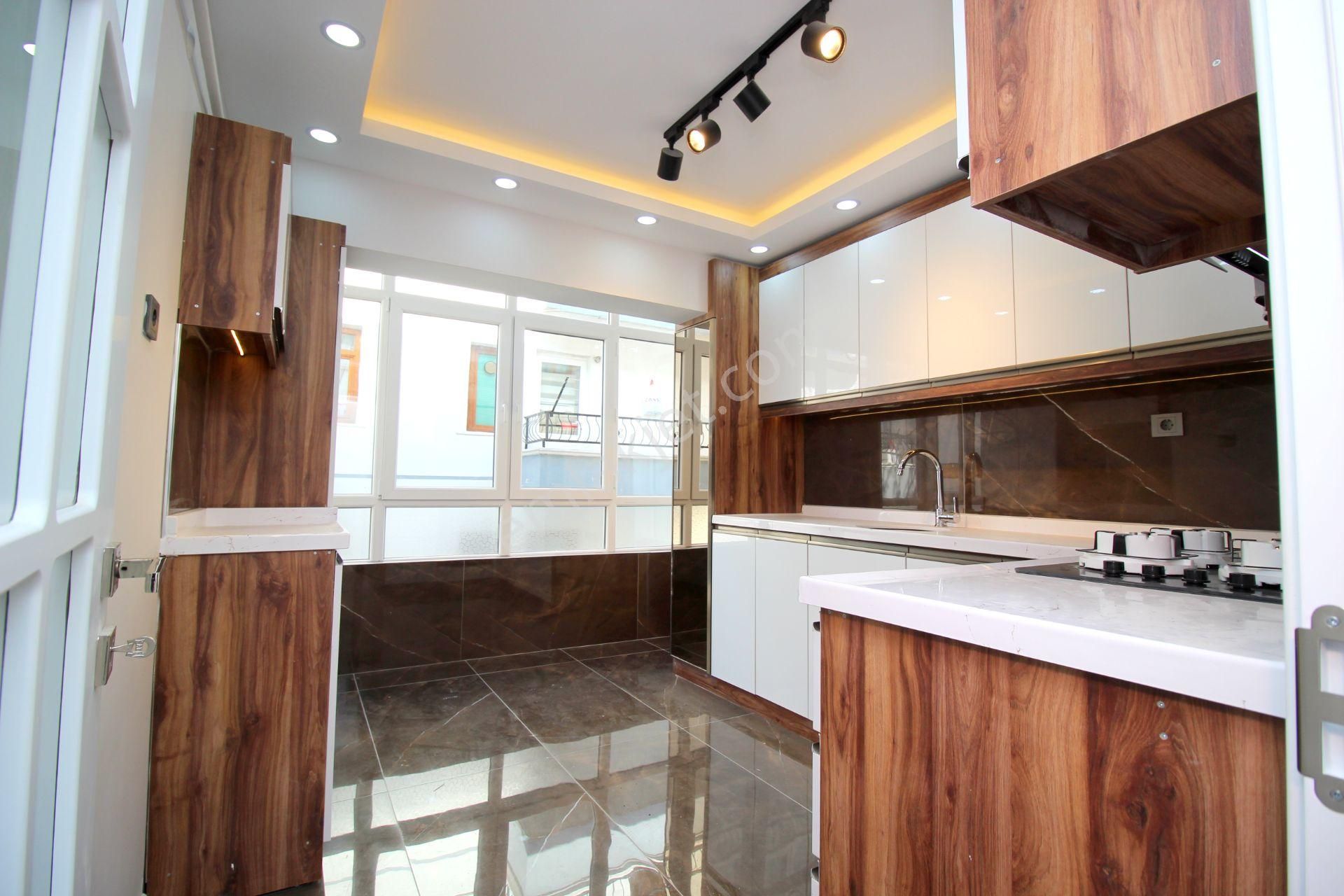 Emre Emlaktan Süvari'de Arakat Oturuma Hazır Full Yapılı 3+1 **boş** Satılık Daire - Görsel 2