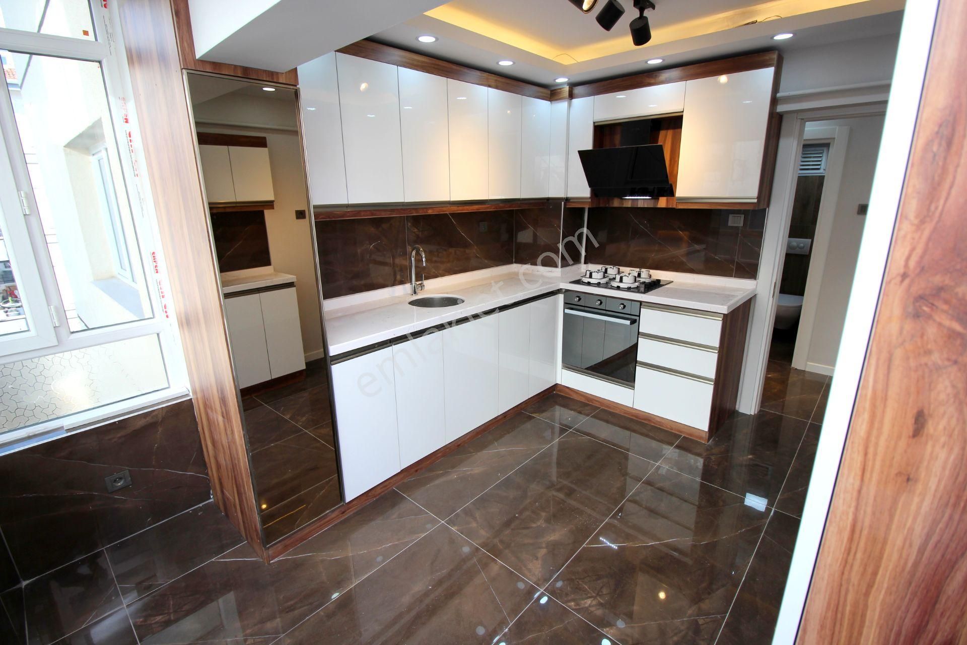 Emre Emlaktan Süvari'de Arakat Oturuma Hazır Full Yapılı 3+1 **boş** Satılık Daire - Görsel 4