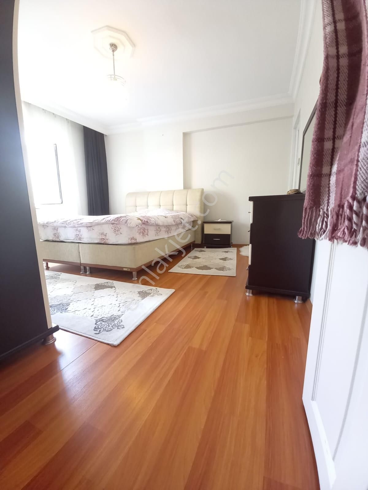 Bahçelievler Soğanlı Ticaret Lisesi Yakını 16 Yıllık 3+1 125 M2 Ebeveyn Banyolu 1.kat Satılık Daire - Görsel 9