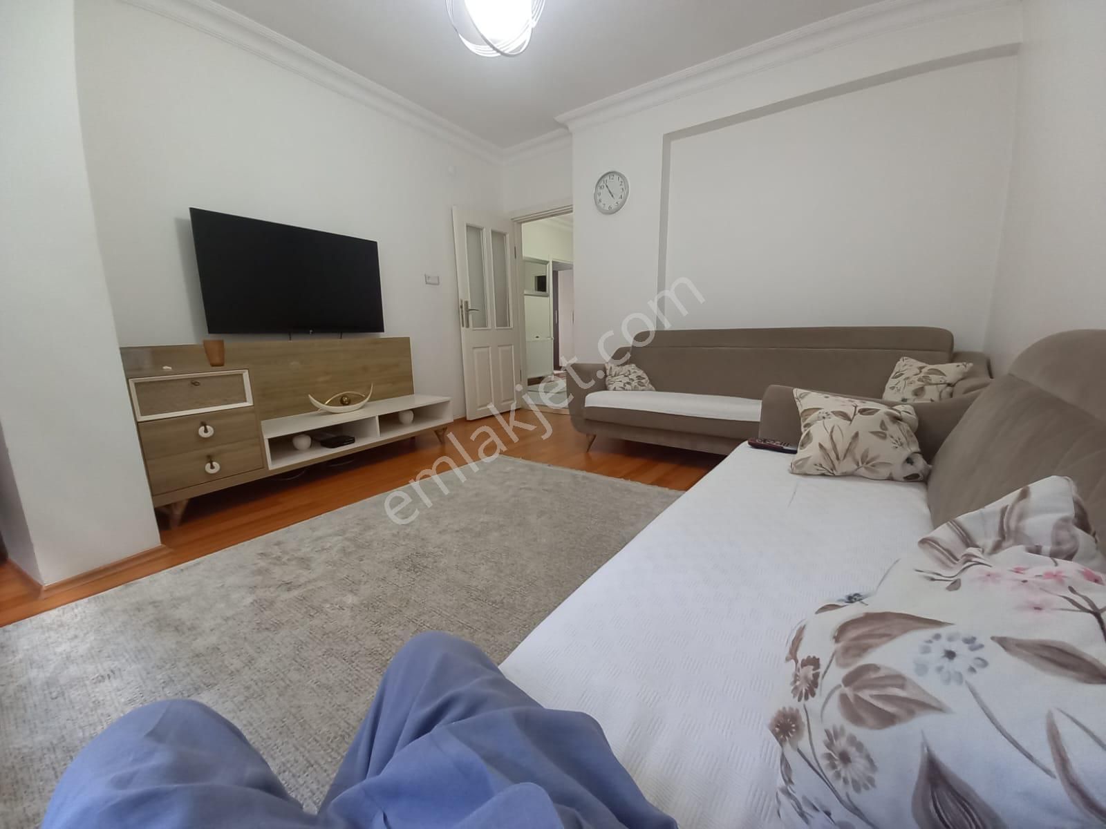 Bahçelievler Soğanlı Ticaret Lisesi Yakını 16 Yıllık 3+1 125 M2 Ebeveyn Banyolu 1.kat Satılık Daire - Görsel 4