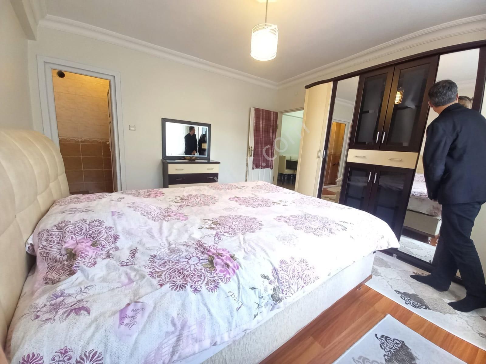 Bahçelievler Soğanlı Ticaret Lisesi Yakını 16 Yıllık 3+1 125 M2 Ebeveyn Banyolu 1.kat Satılık Daire - Görsel 10