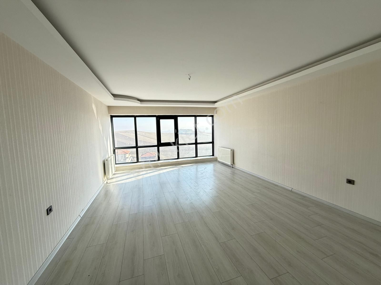 Gökçe Emlak'tan Kiralık Full Yapılı Önü Açık 4+1 10.kat 185m²