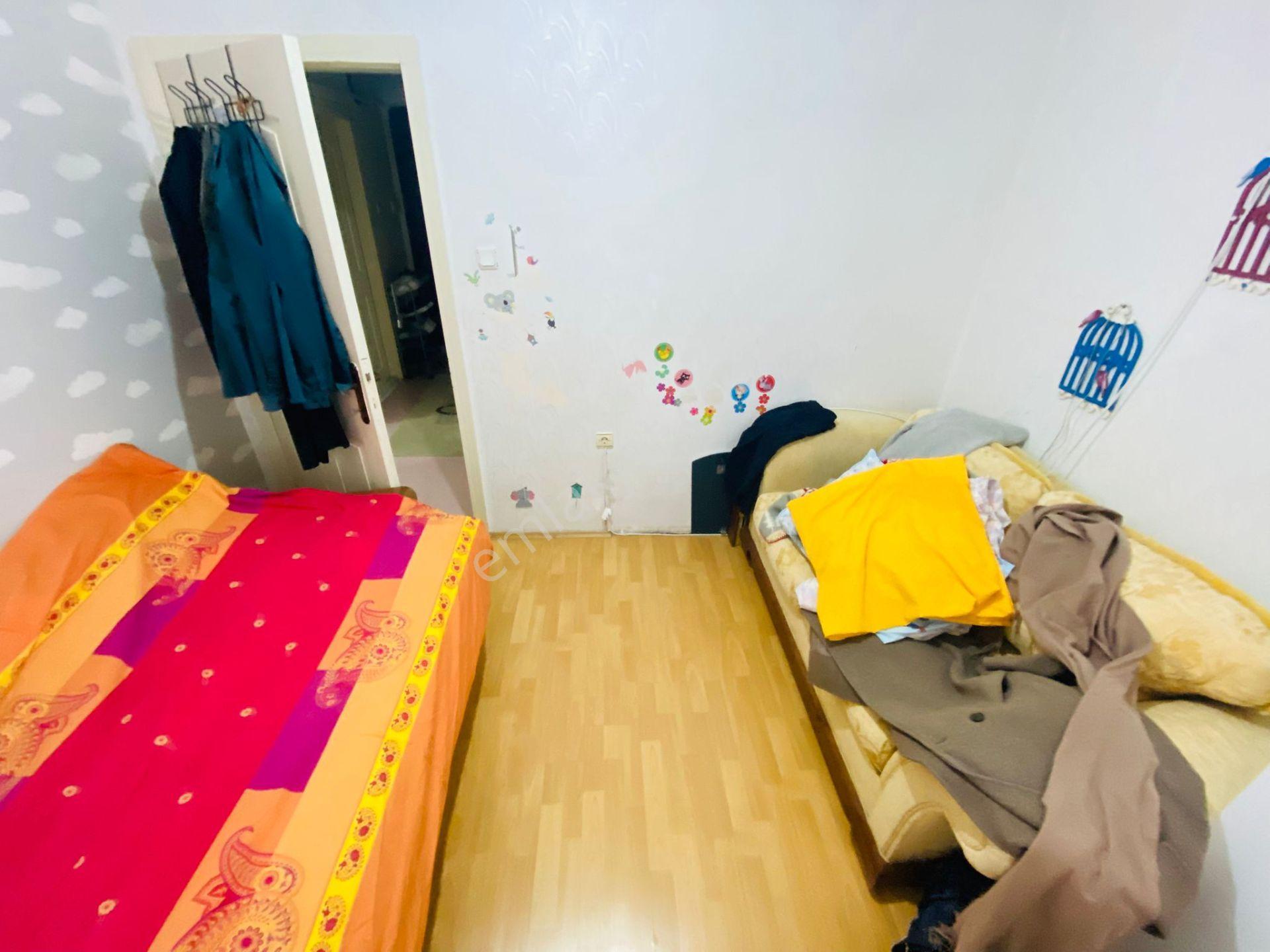 Karaağaç'ta Gazneli Mahmut Cad. Dibi Ara Katta 2+1 Satılık Daire !!! - Görsel 7
