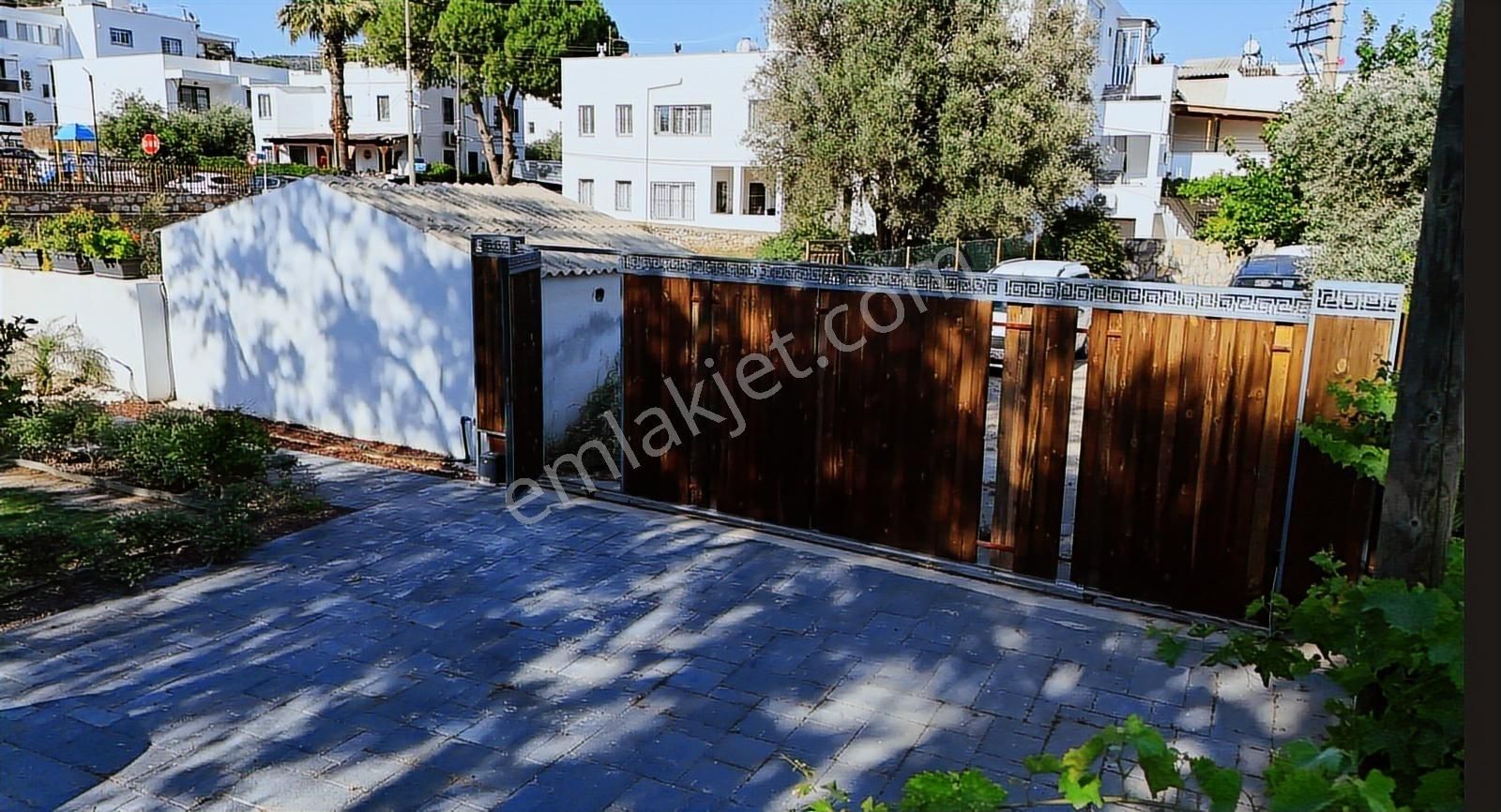 Eskiçeşme'de Satılık Tek Katlı Kagir Ev, Tiny House Ve Bahçesi - Görsel 18