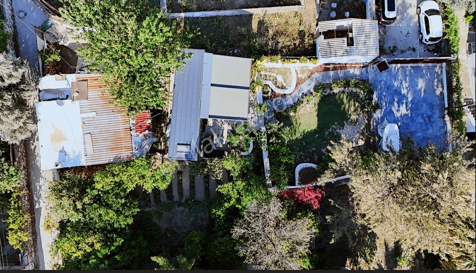 Eskiçeşme'de Satılık Tek Katlı Kagir Ev, Tiny House Ve Bahçesi - Görsel 20