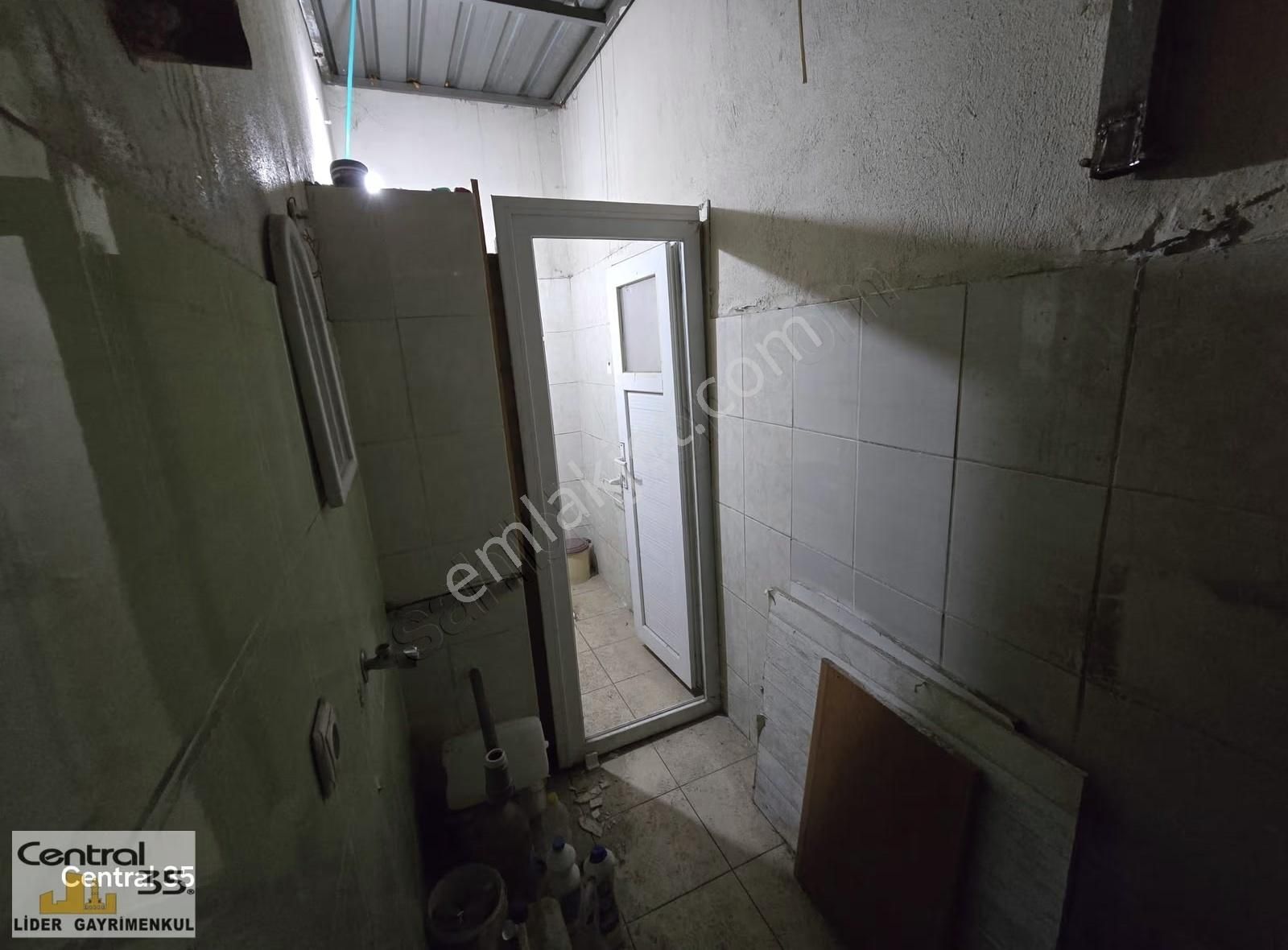 Central 35 Liderden Zafertepe Mh. 95 M² Wc'li Satılık Dükkan - Görsel 4