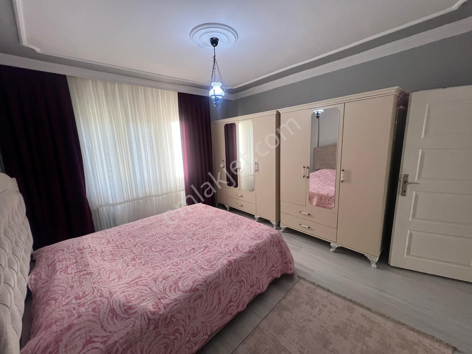 Meydanda İçi Yapılı Asansörlü 3+1 Satılık Daire - Görsel 9