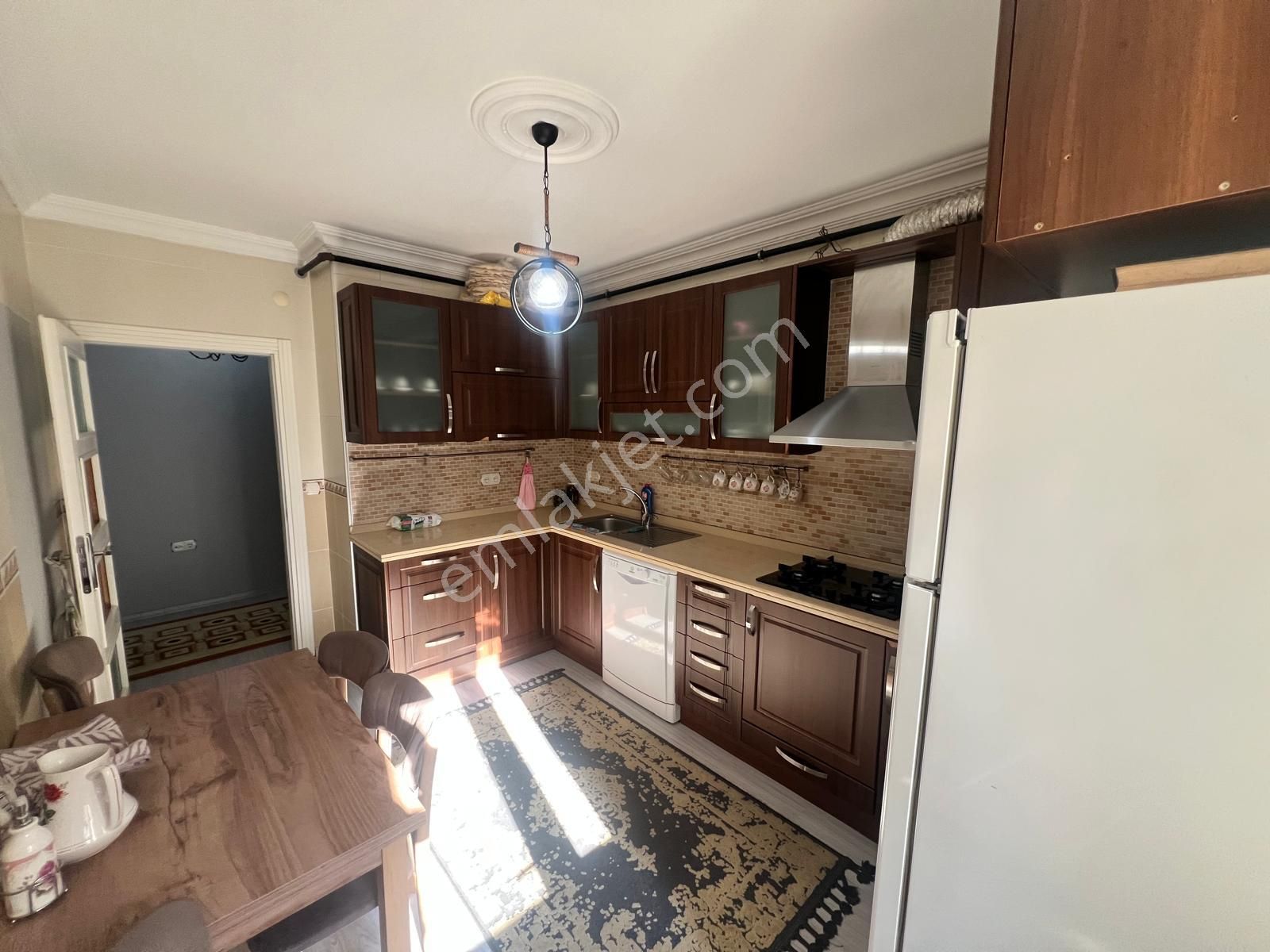 Meydanda İçi Yapılı Asansörlü 3+1 Satılık Daire - Görsel 5