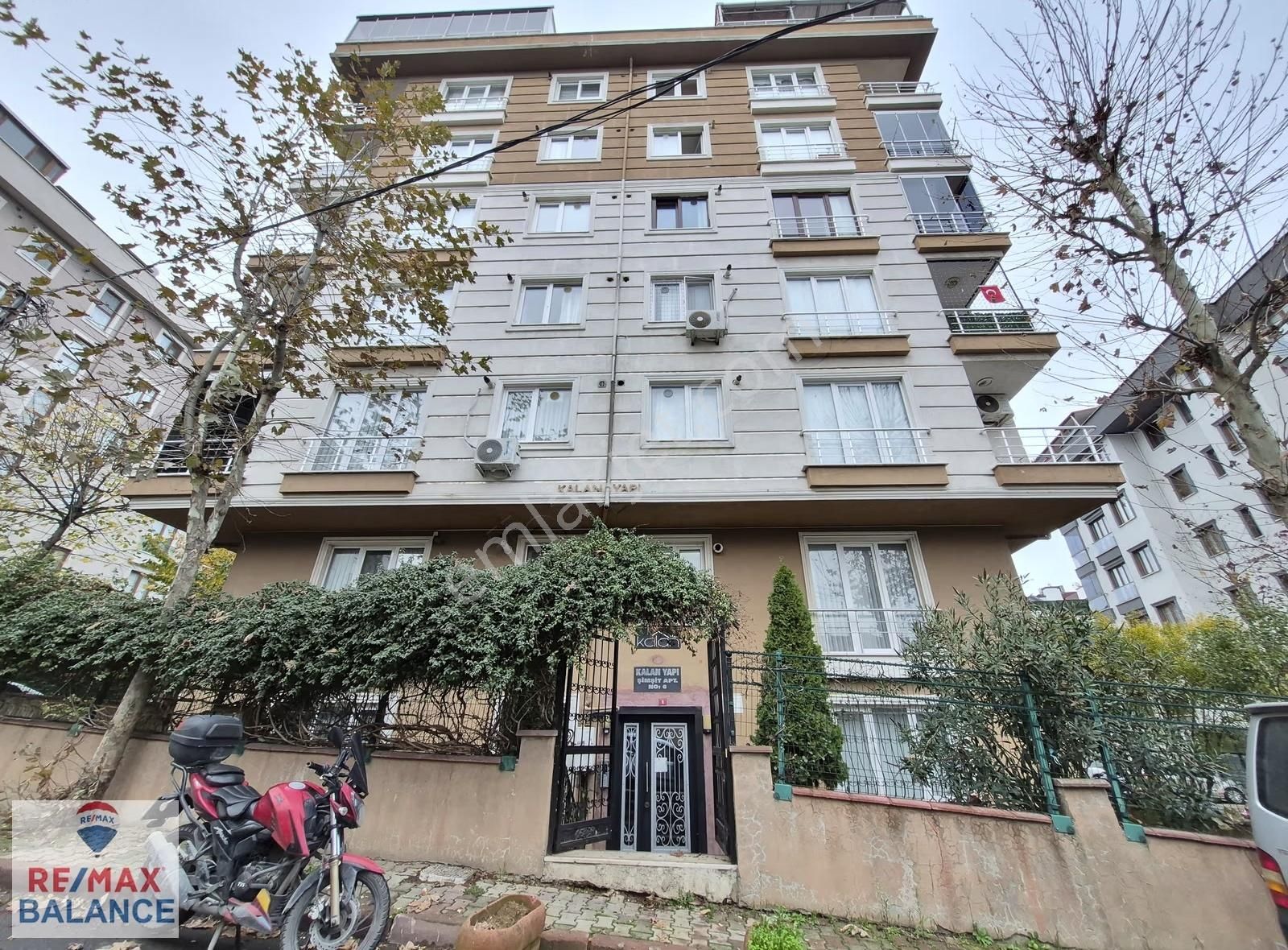 Sancaktepe Kızılay Caddesinde 3+1 Satılık Dubleks Daire
