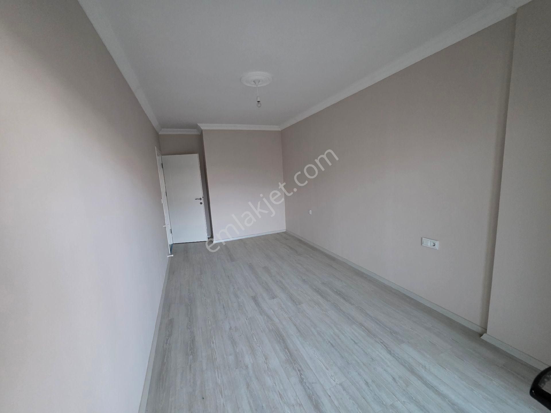 Mumcular Ana Cadde Üzeri Kiralık - Görsel 6