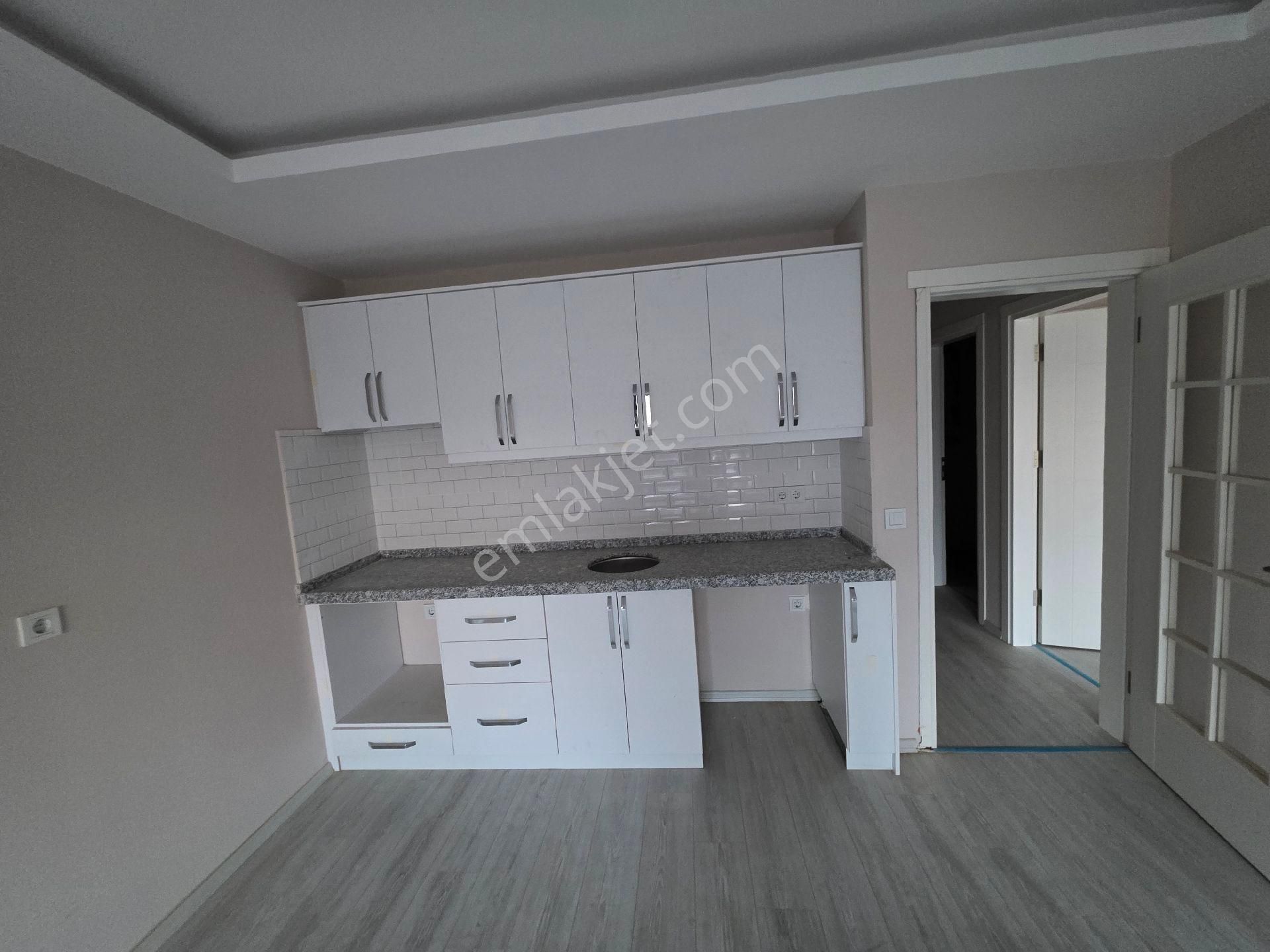 Mumcular Ana Cadde Üzeri Kiralık - Görsel 12