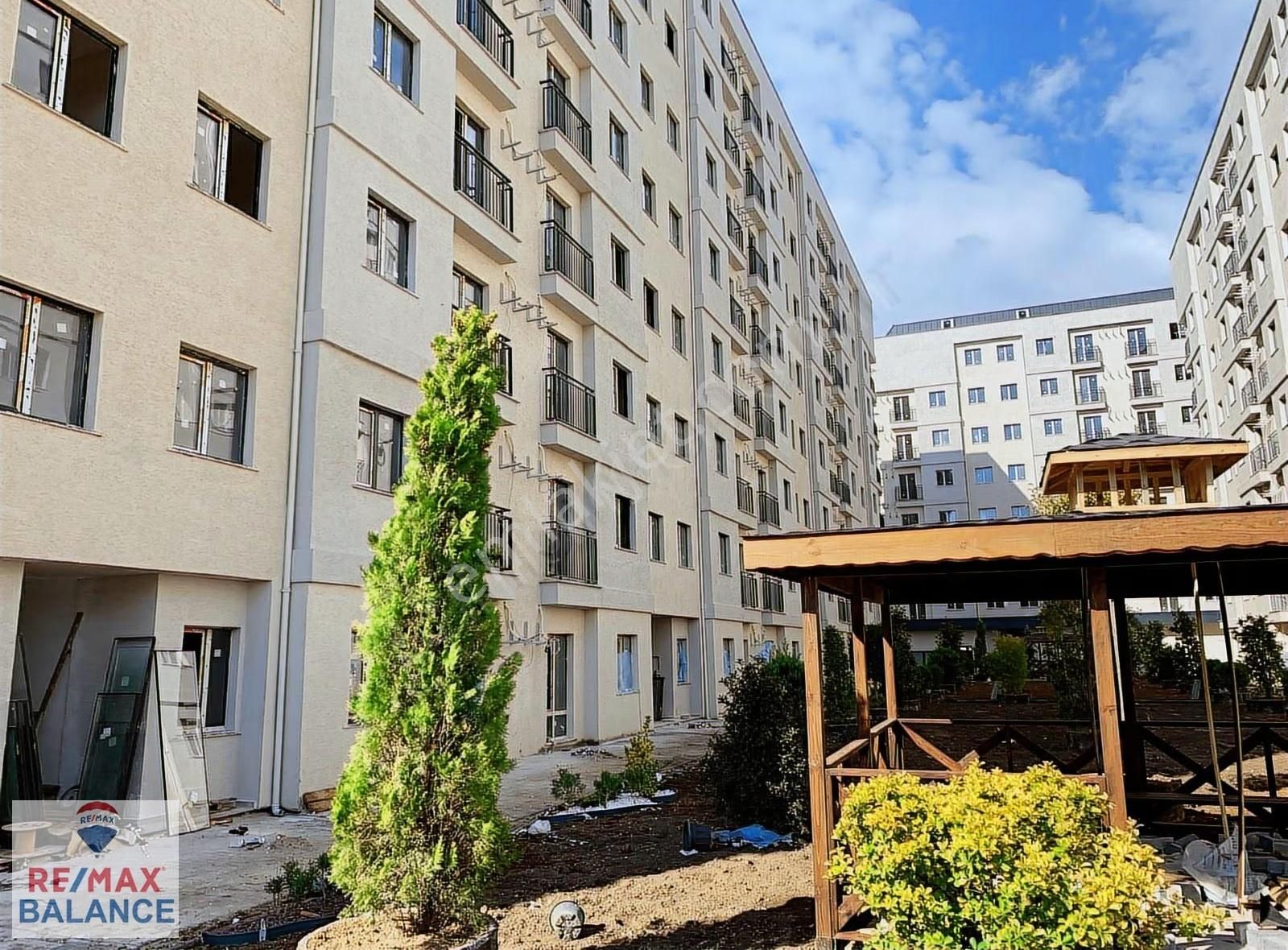 İstasyon Mah. Darapark Sitesi Bahçe Kullanımı Kiralık 3+1 Daire