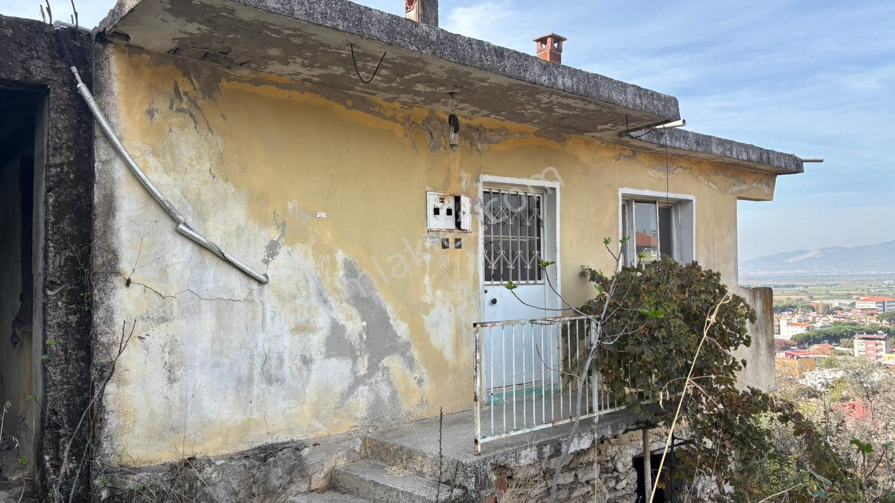 Bağarası’nda Bahçeli Harika Manzaralı Müstakil Ev - Görsel 9