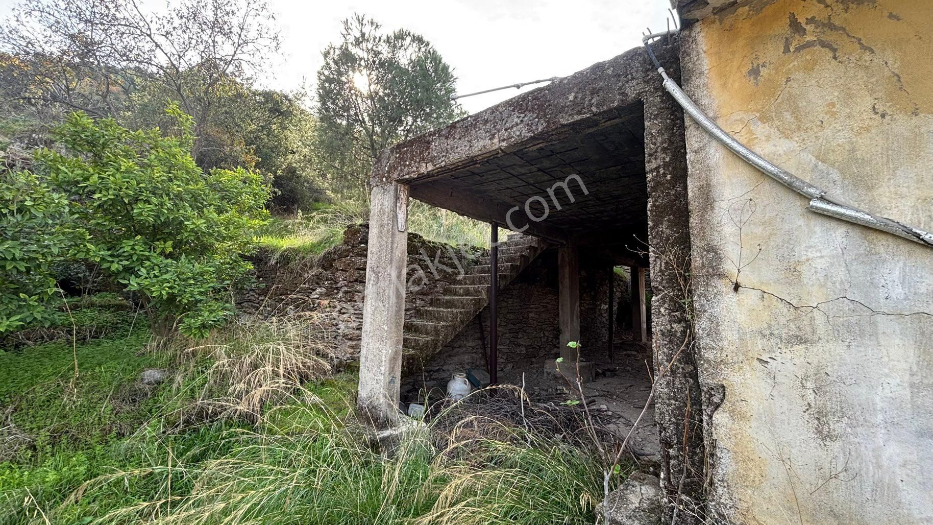 Bağarası’nda Bahçeli Harika Manzaralı Müstakil Ev - Görsel 7