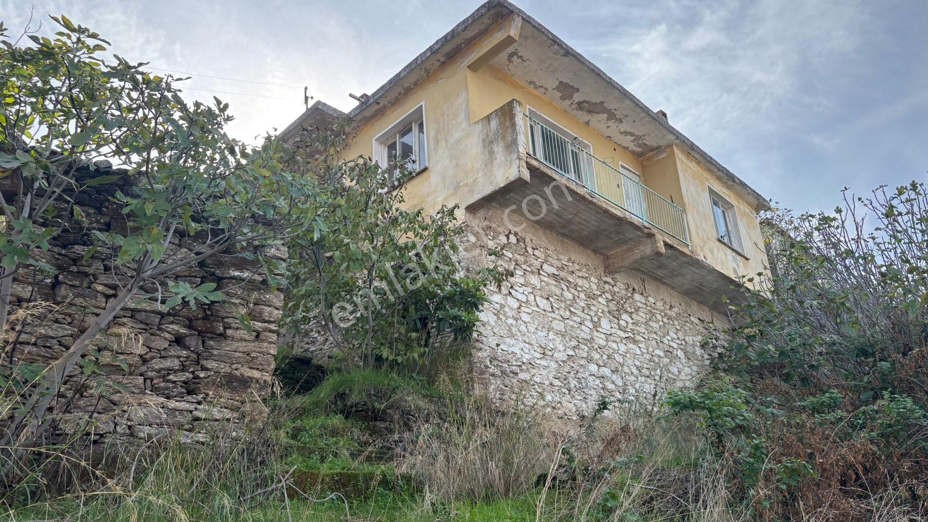 Bağarası’nda Bahçeli Harika Manzaralı Müstakil Ev - Görsel 4