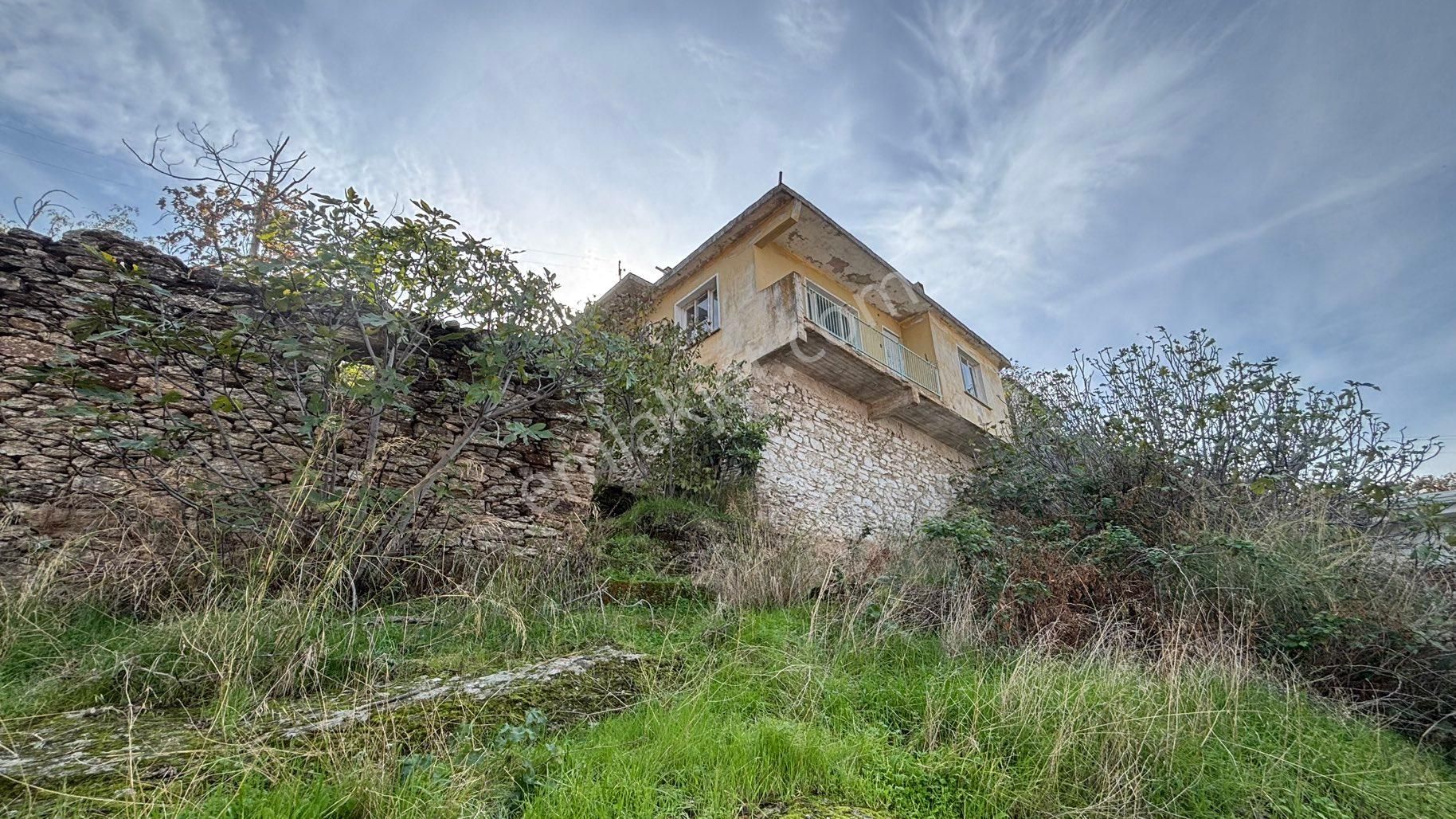 Bağarası’nda Bahçeli Harika Manzaralı Müstakil Ev - Görsel 5