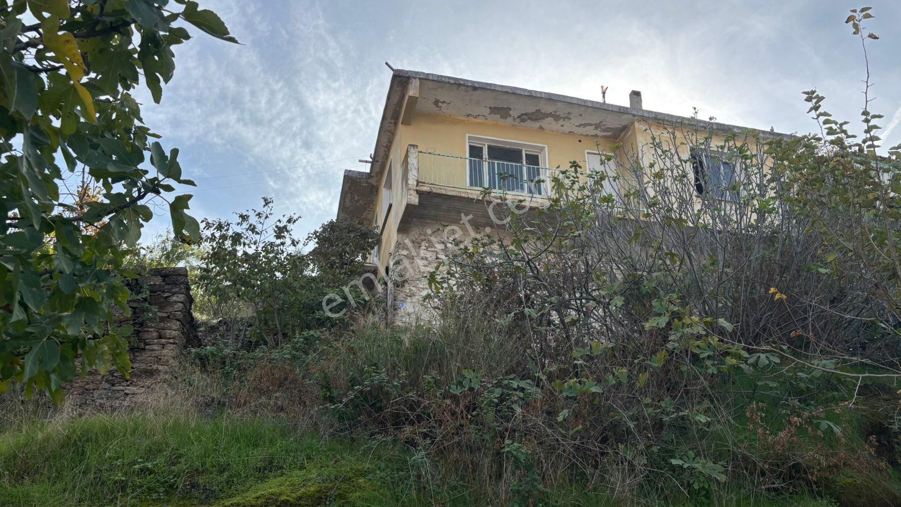 Bağarası’nda Bahçeli Harika Manzaralı Müstakil Ev - Görsel 2