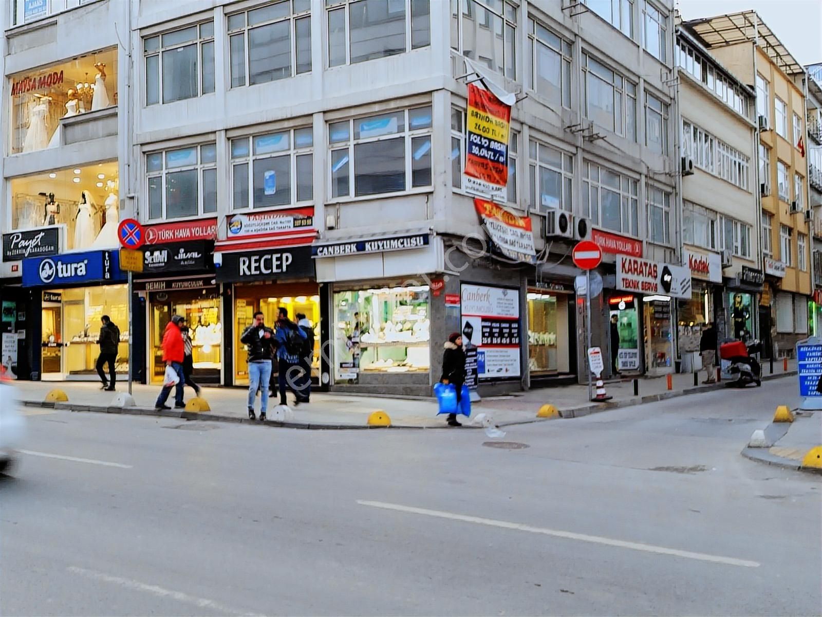 Kadıköy Altıyolda Söğütlüçeşme Caddesinde Köşe Arsa - Görsel 14