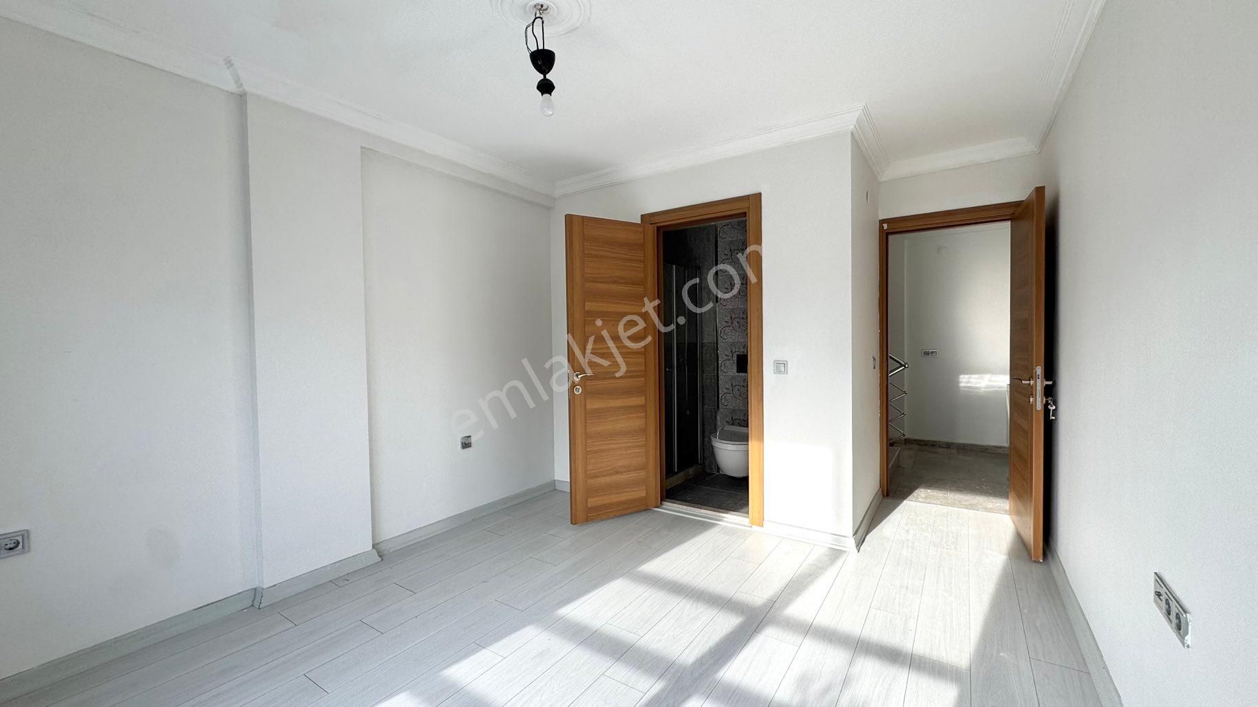 Urla Zeytinalanı’nda Deniz Manzaralı Teraslı Satılık Villa - Görsel 22