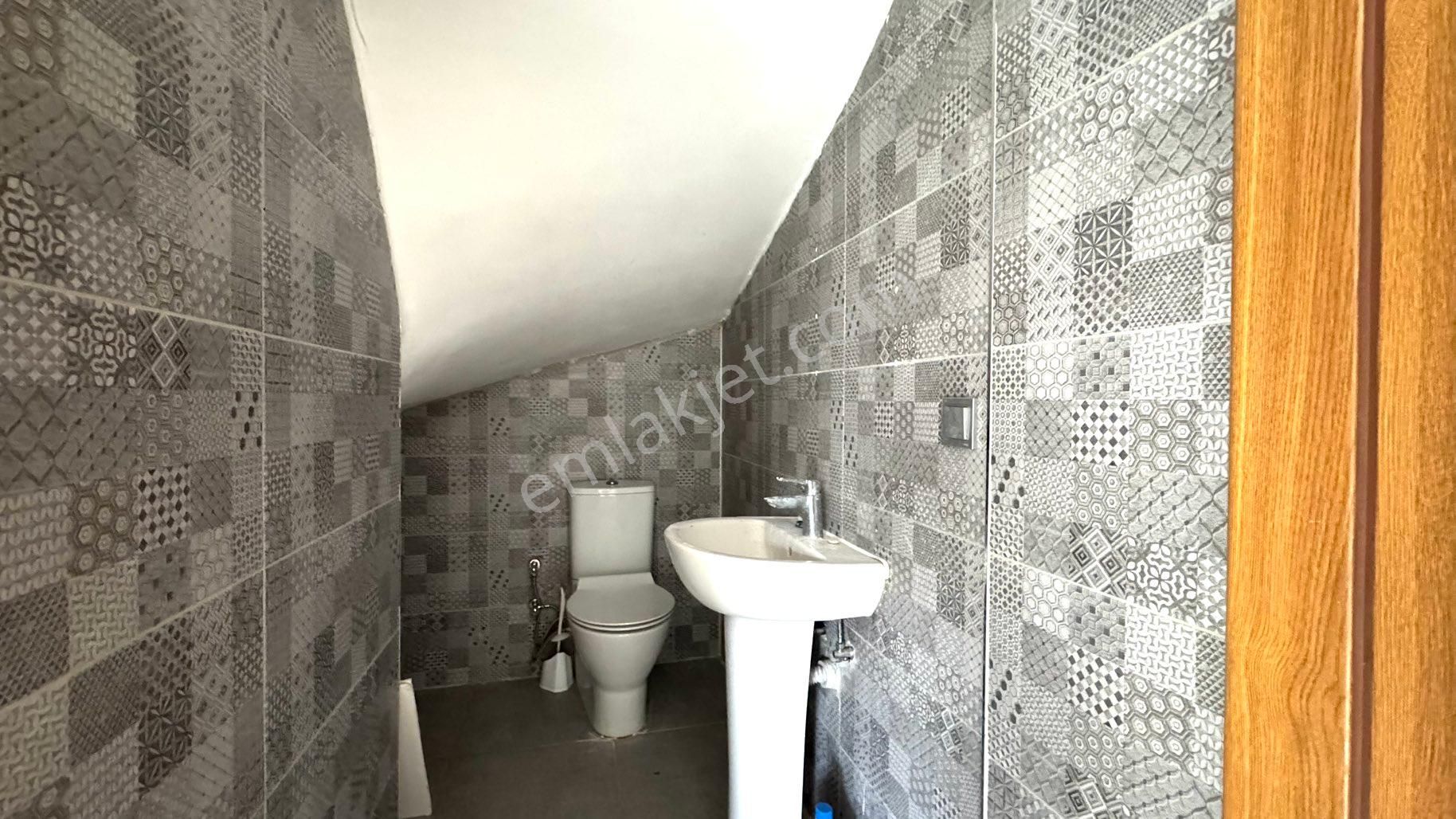 Urla Zeytinalanı’nda Deniz Manzaralı Teraslı Satılık Villa - Görsel 12