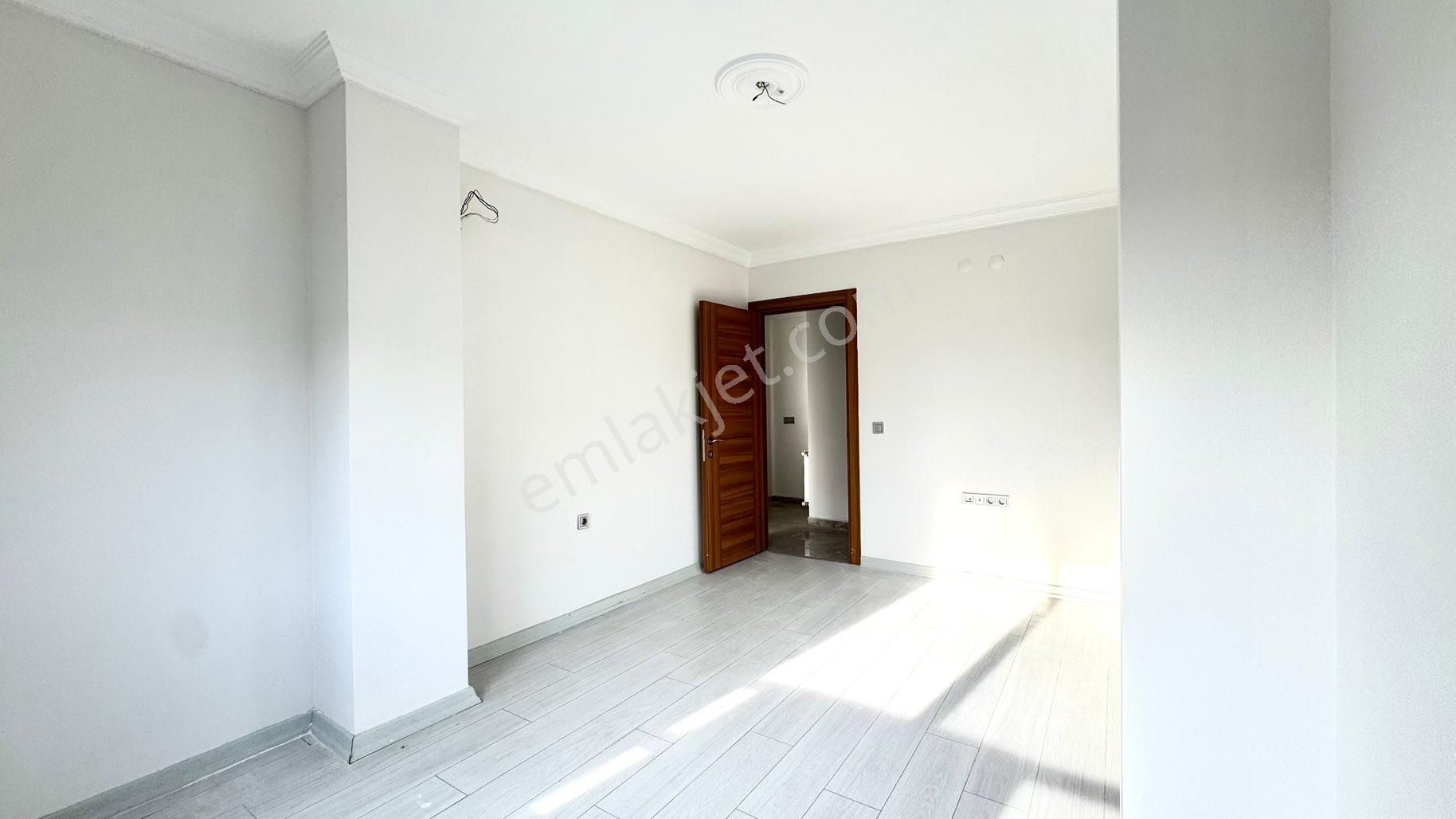 Urla Zeytinalanı’nda Deniz Manzaralı Teraslı Satılık Villa - Görsel 16