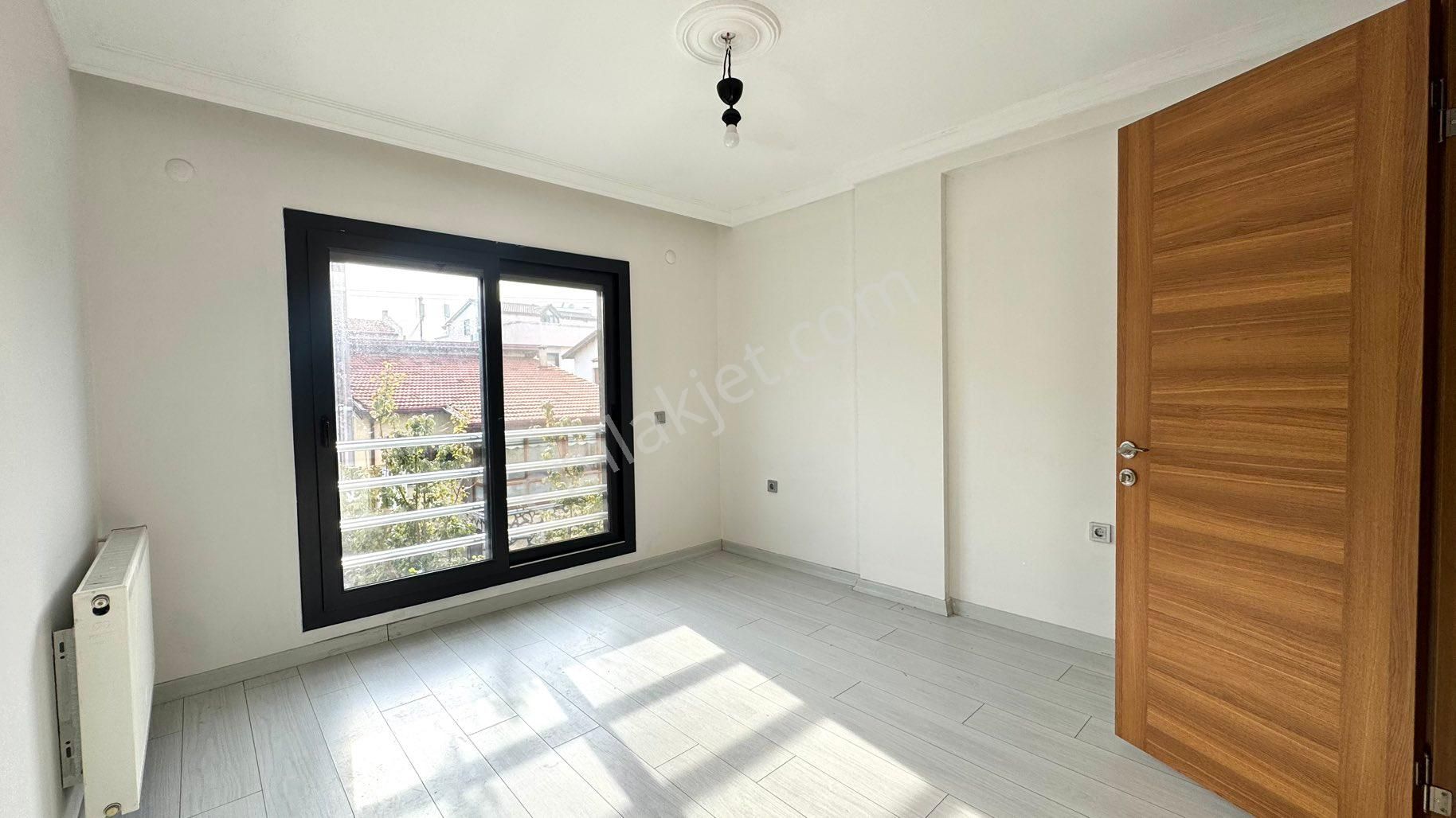 Urla Zeytinalanı’nda Deniz Manzaralı Teraslı Satılık Villa - Görsel 23