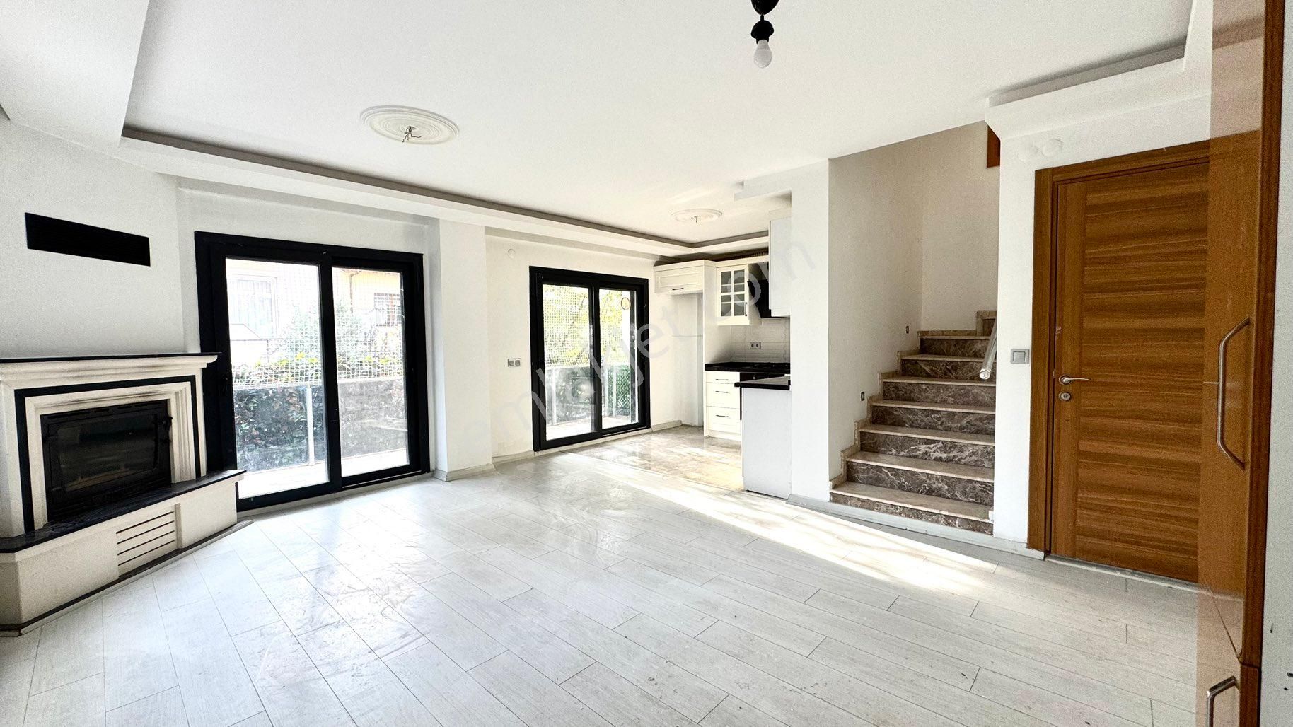 Urla Zeytinalanı’nda Deniz Manzaralı Teraslı Satılık Villa - Görsel 3