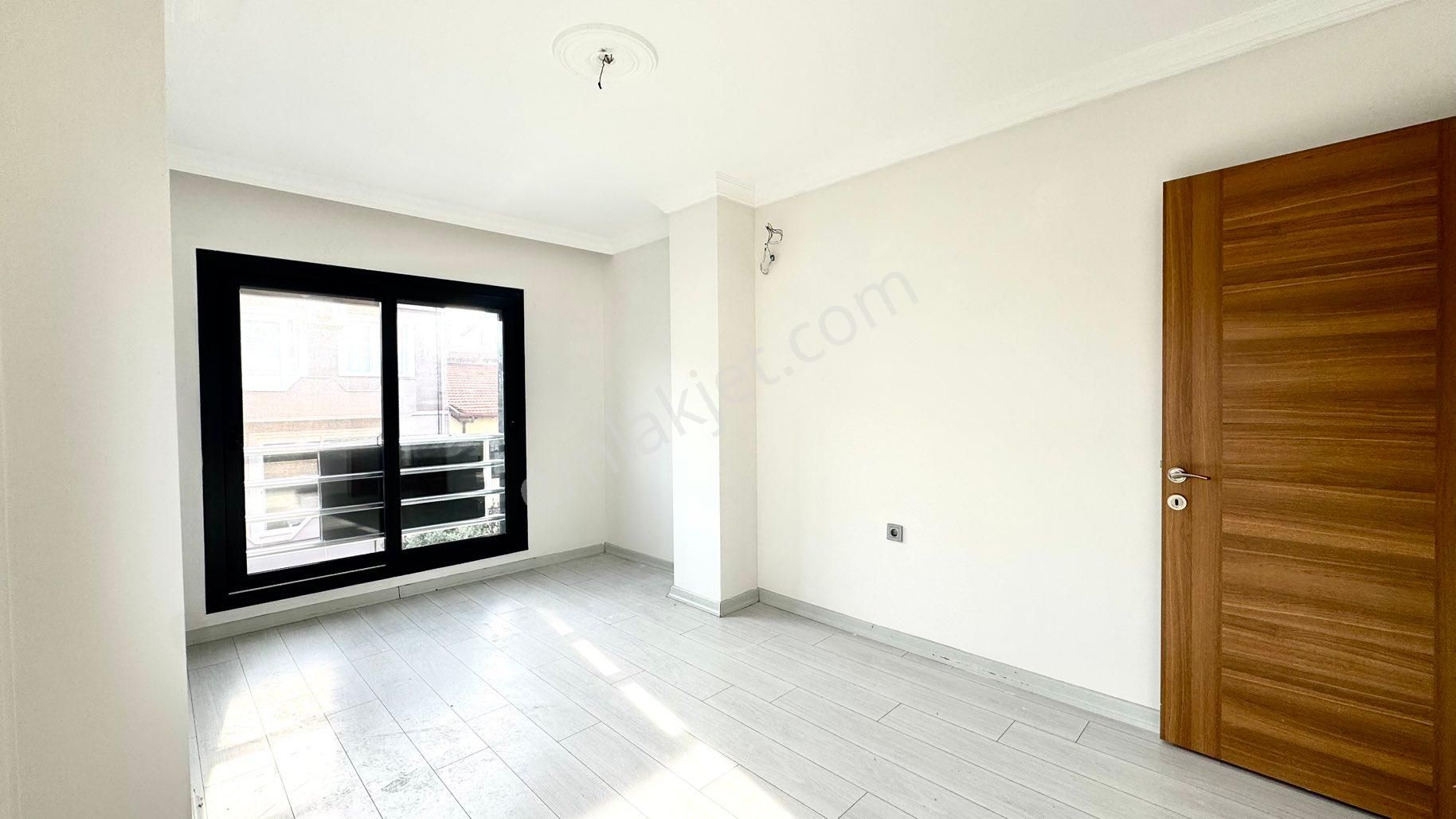 Urla Zeytinalanı’nda Deniz Manzaralı Teraslı Satılık Villa - Görsel 17