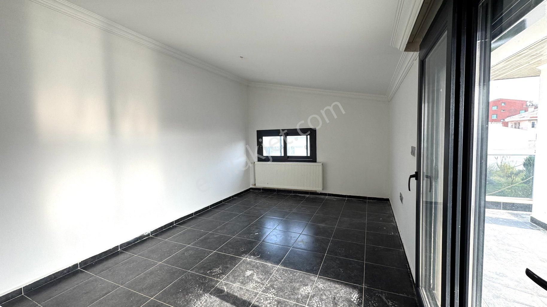 Urla Zeytinalanı’nda Deniz Manzaralı Teraslı Satılık Villa - Görsel 28