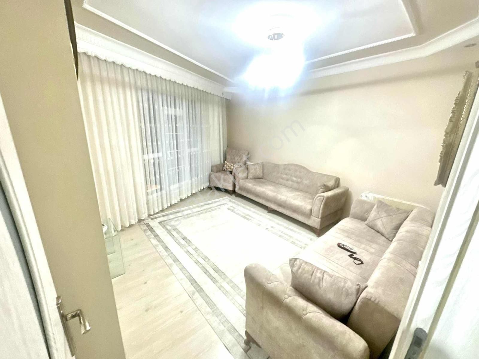 Pusula İnşaatan Esentepe Mah. Parka Cephe Balkonlu 1. Kat Daire - Görsel 16