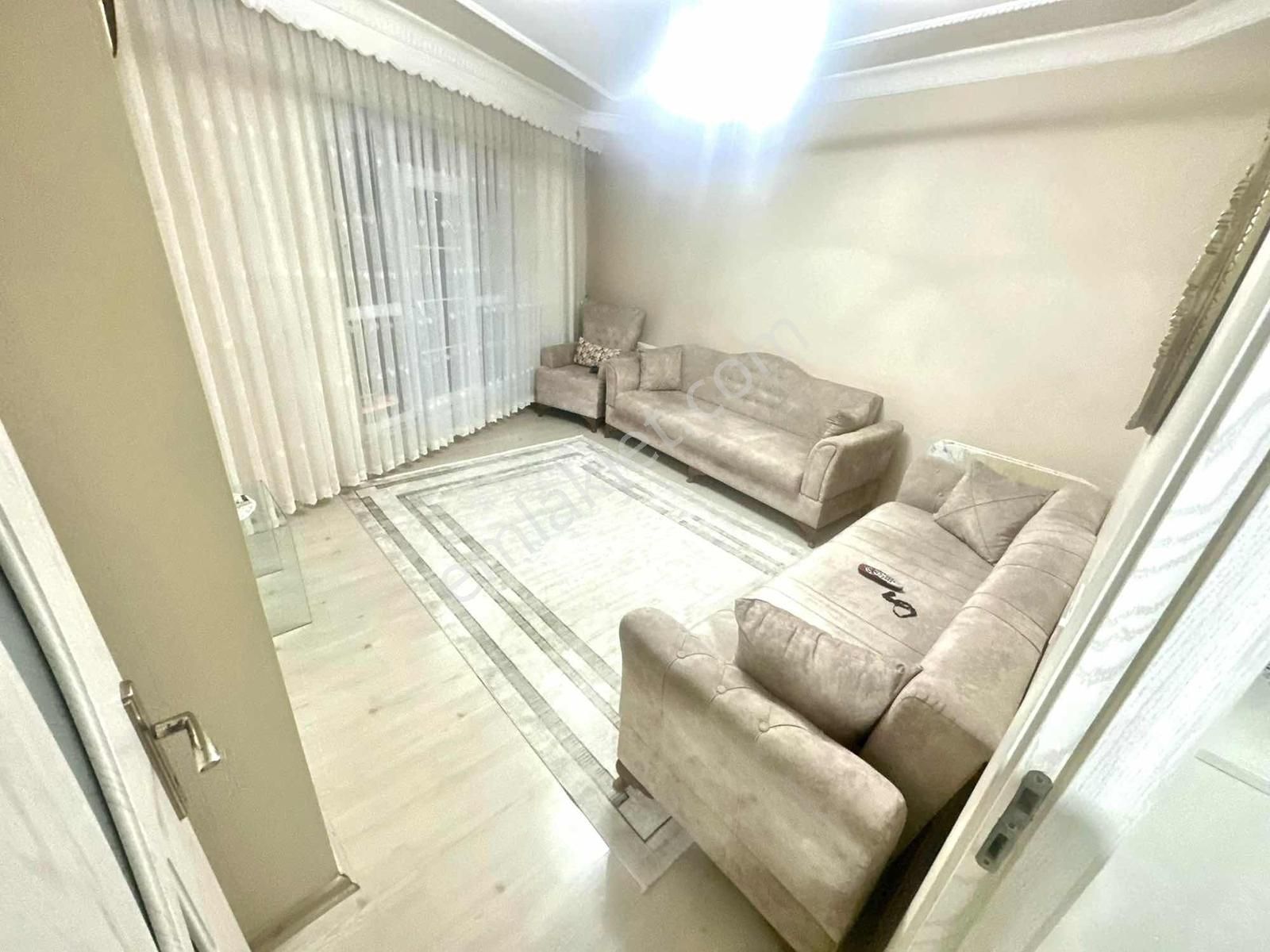 Pusula İnşaatan Esentepe Mah. Parka Cephe Balkonlu 1. Kat Daire - Görsel 34