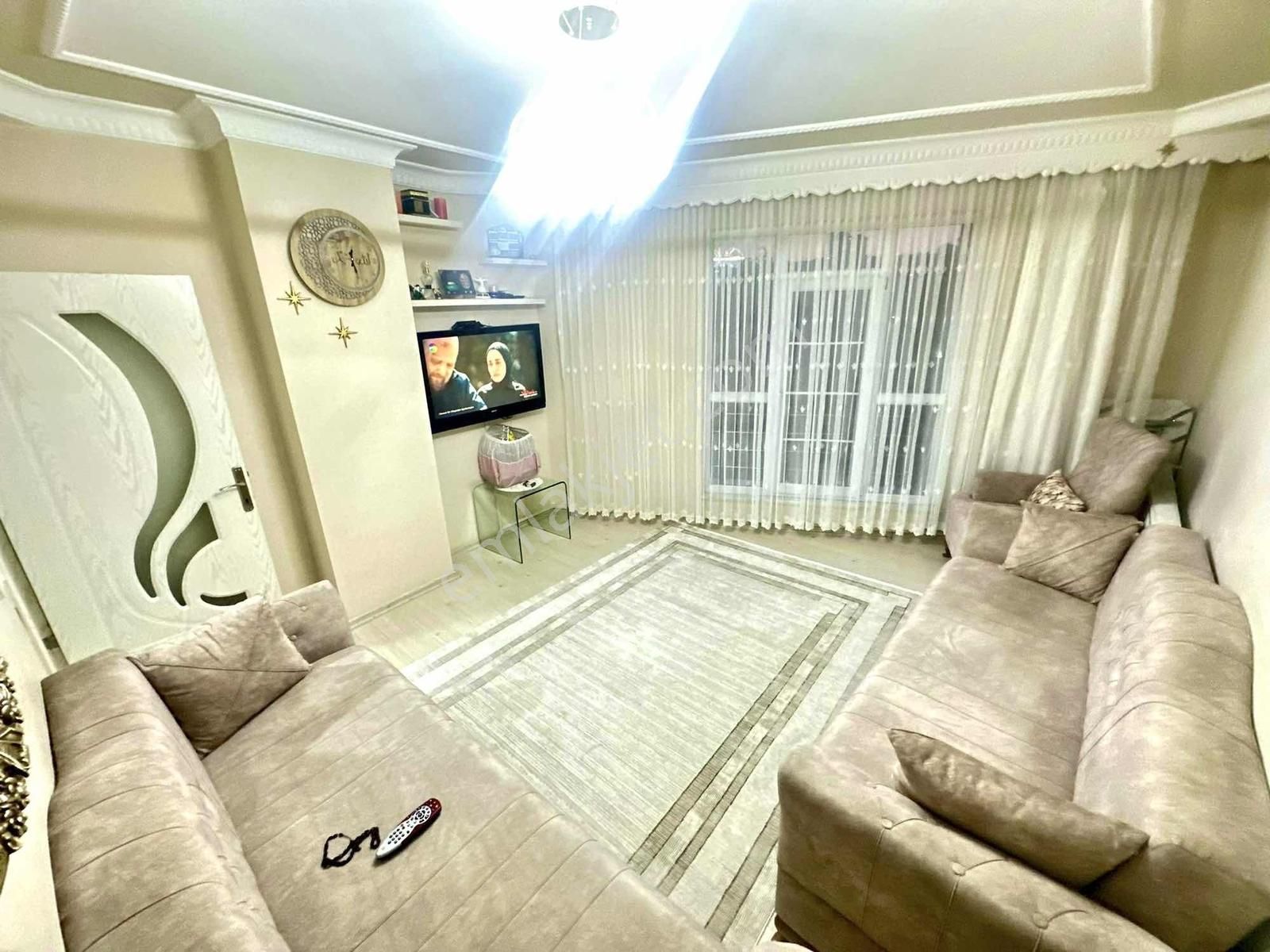 Pusula İnşaatan Esentepe Mah. Parka Cephe Balkonlu 1. Kat Daire - Görsel 17