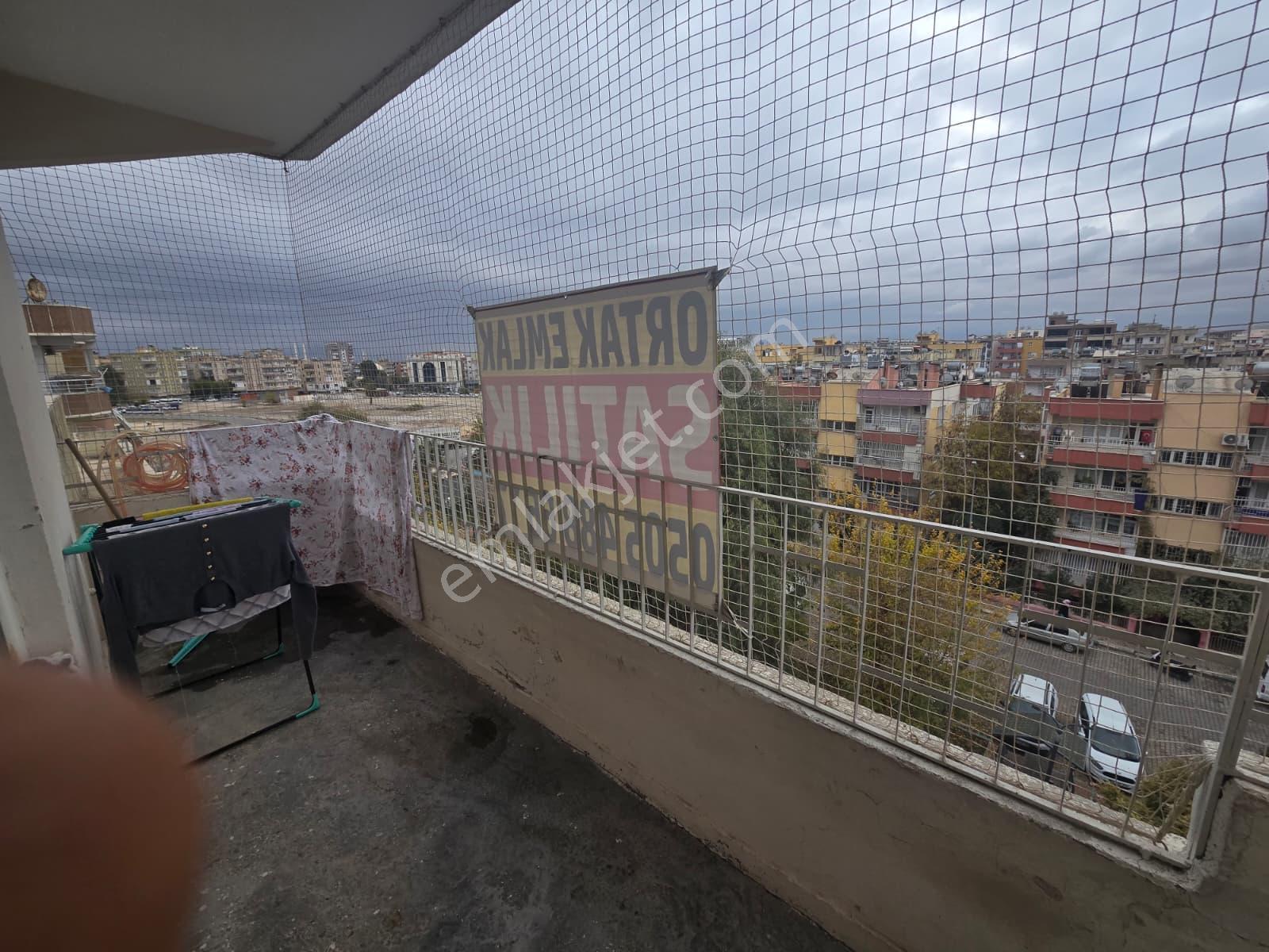 Şair Nabi Mahallesi'nde Merkezi Konumda Temiz Ve Bakımlı Satılık 3+1 Son Kat Daire - Görsel 15