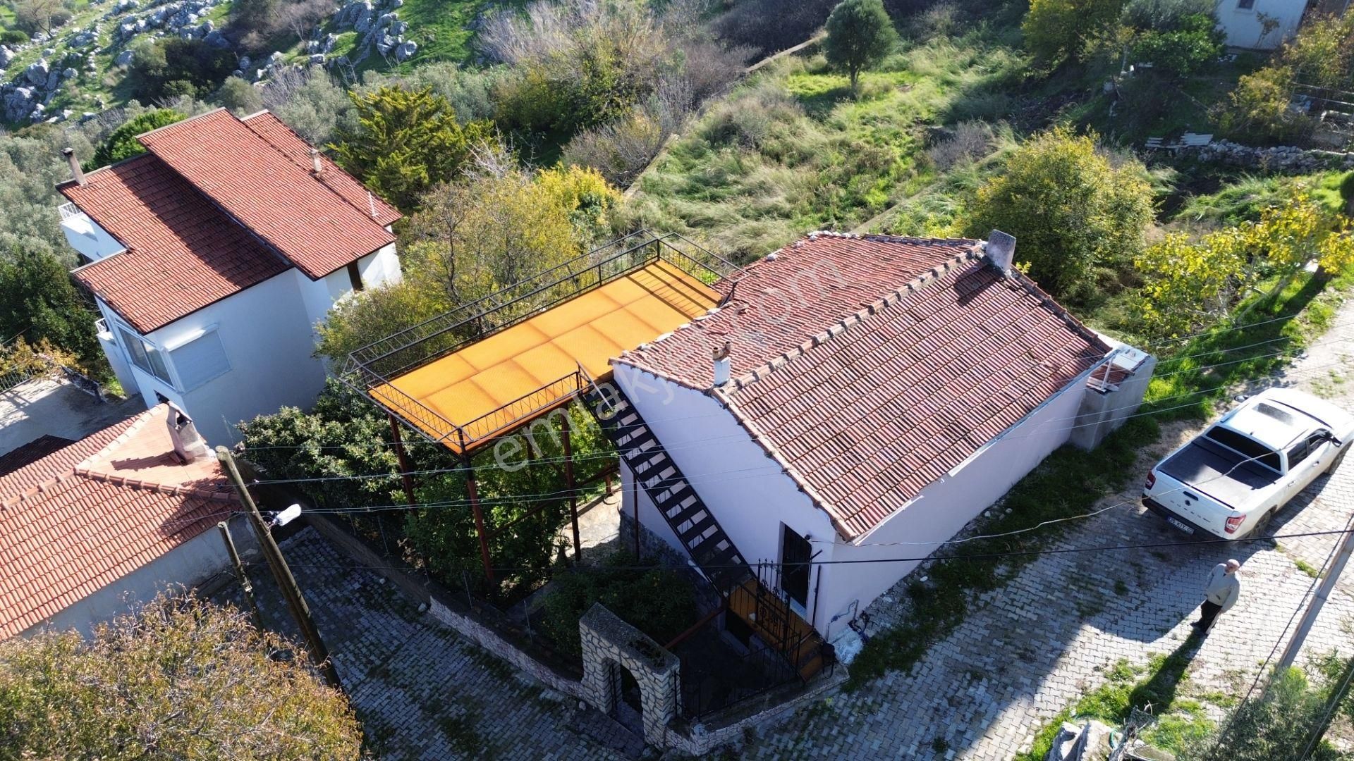 Karaburun Çatalkaya'da Deniz Manzaralı Müstakil Ev - Görsel 4