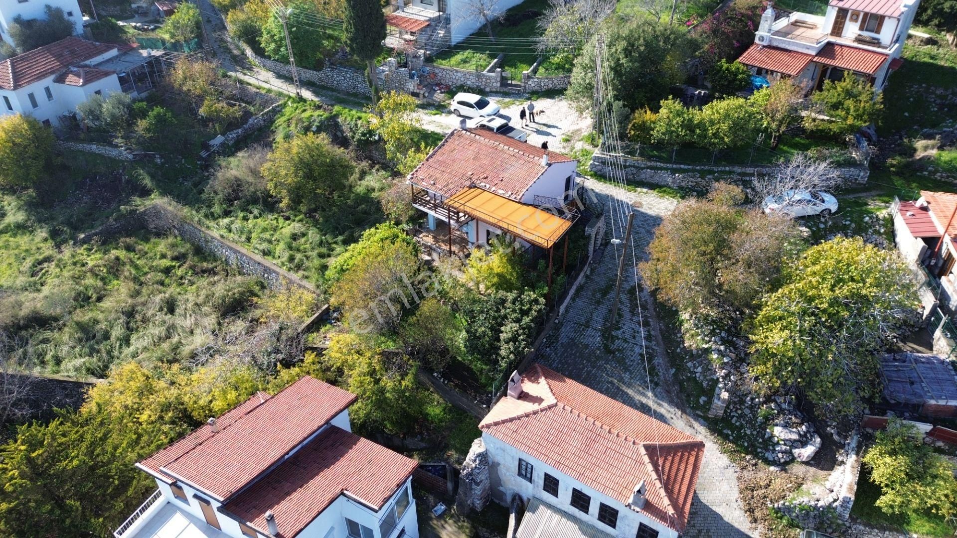 Karaburun Çatalkaya'da Deniz Manzaralı Müstakil Ev - Görsel 8