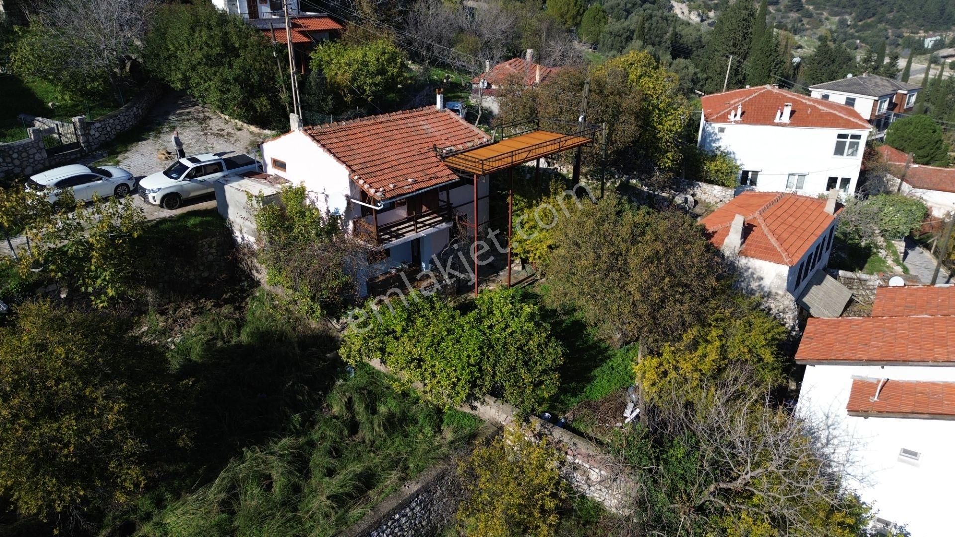 Karaburun Çatalkaya'da Deniz Manzaralı Müstakil Ev - Görsel 28