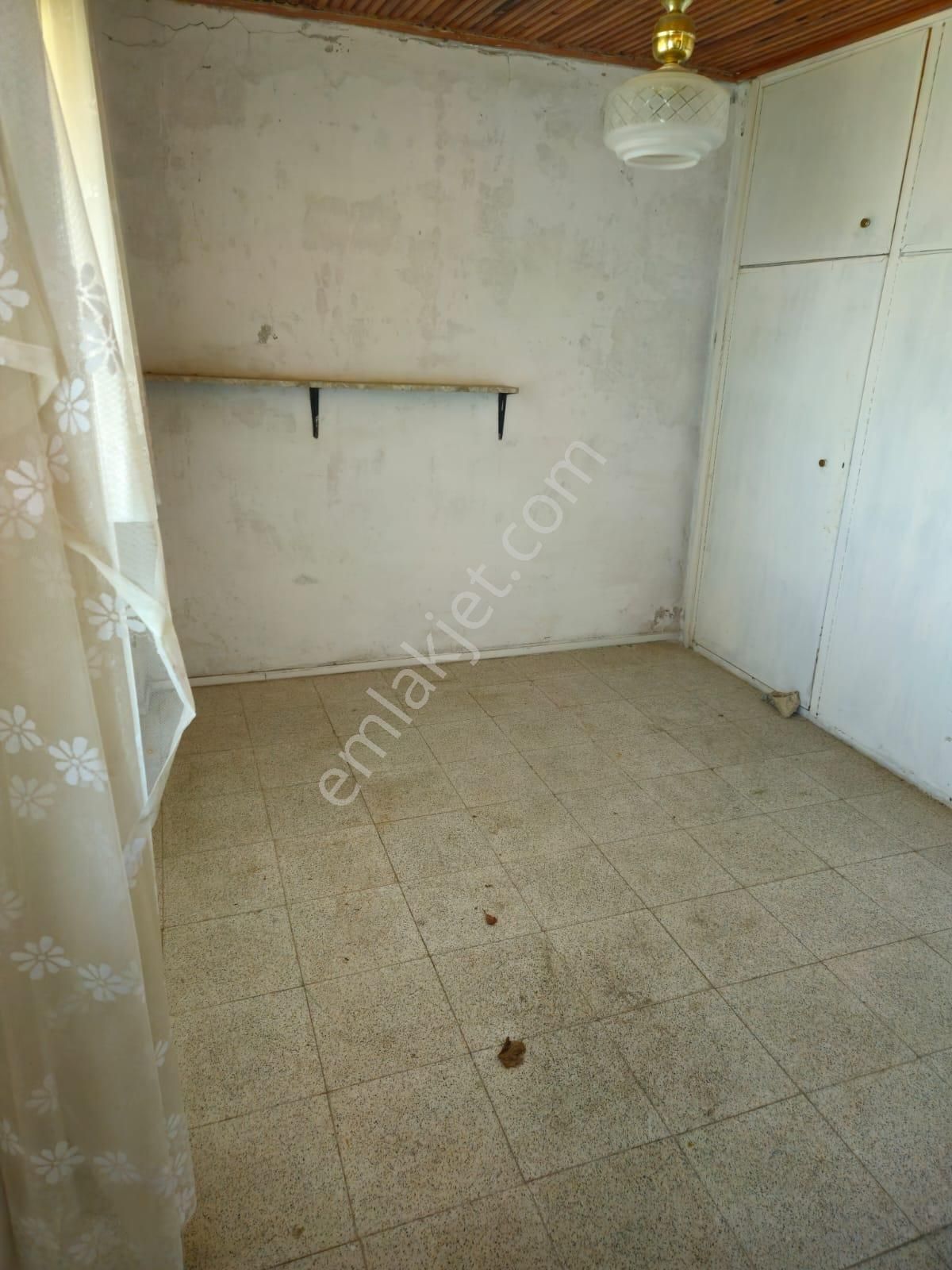 Karaburun Çatalkaya'da Deniz Manzaralı Müstakil Ev - Görsel 22