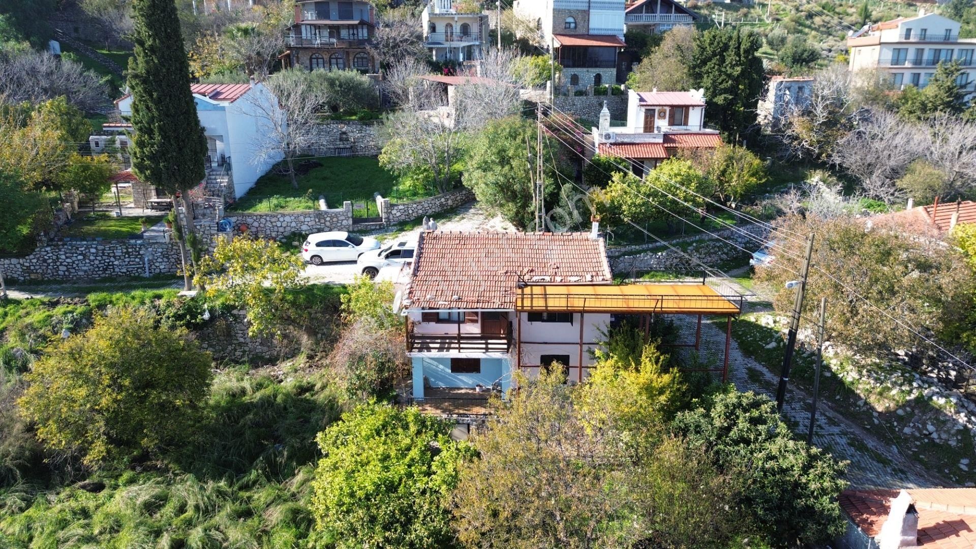 Karaburun Çatalkaya'da Deniz Manzaralı Müstakil Ev - Görsel 7