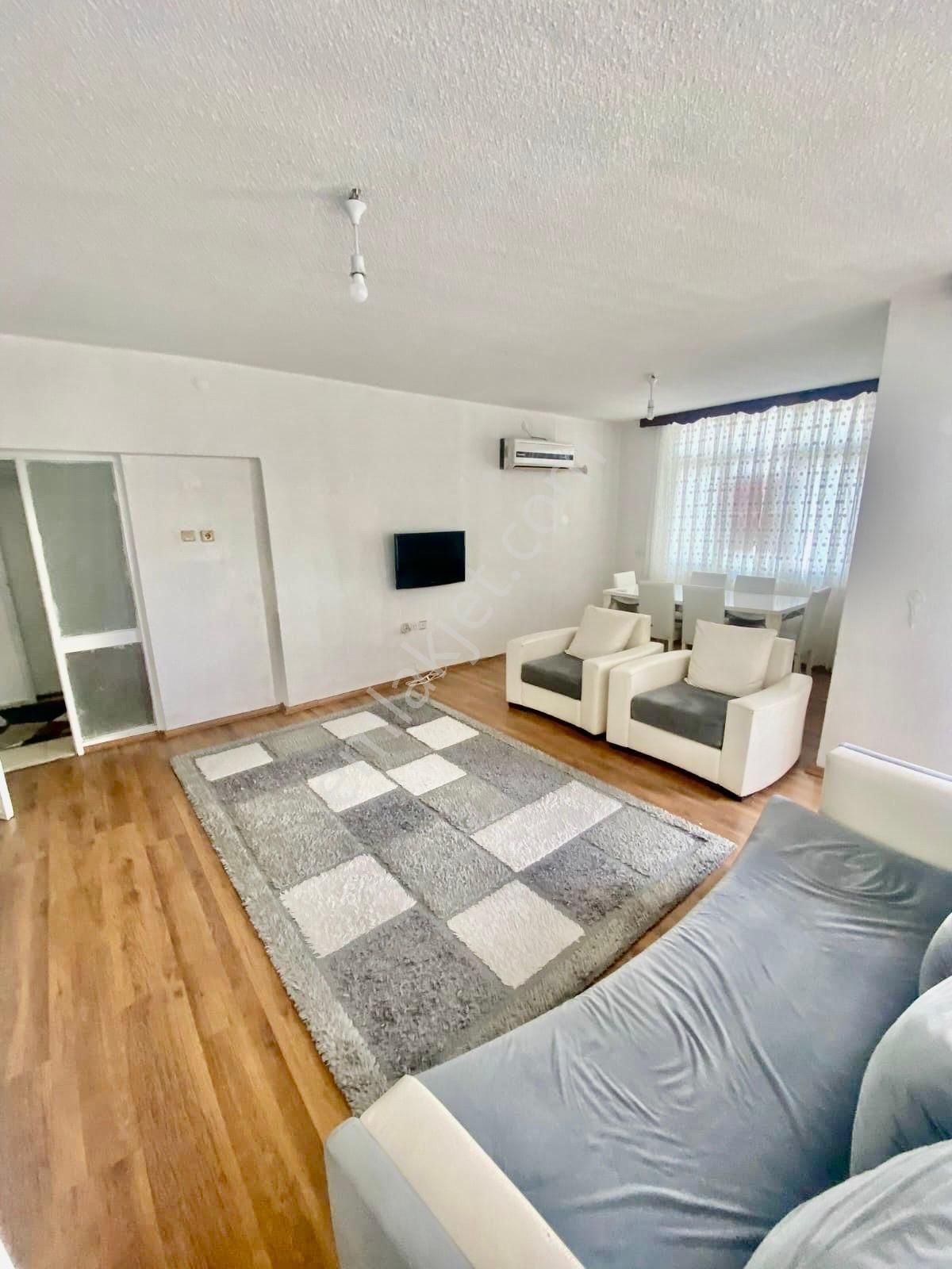 Beyaz Evler Mahallesi Eşyalı Daire Geniş Oturumlu Balkonlu 2+1 - Görsel 12